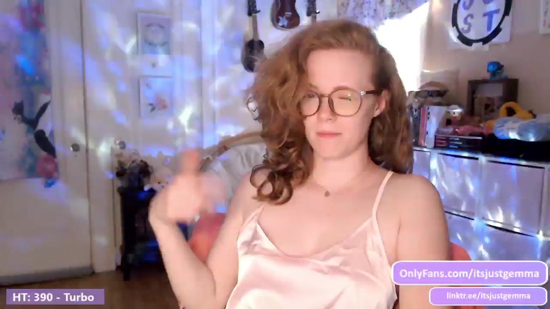Gallery image thumbnail from JustGemma's myfreecams stream on, 05/18/2024, 02:04 image 5 of 20
