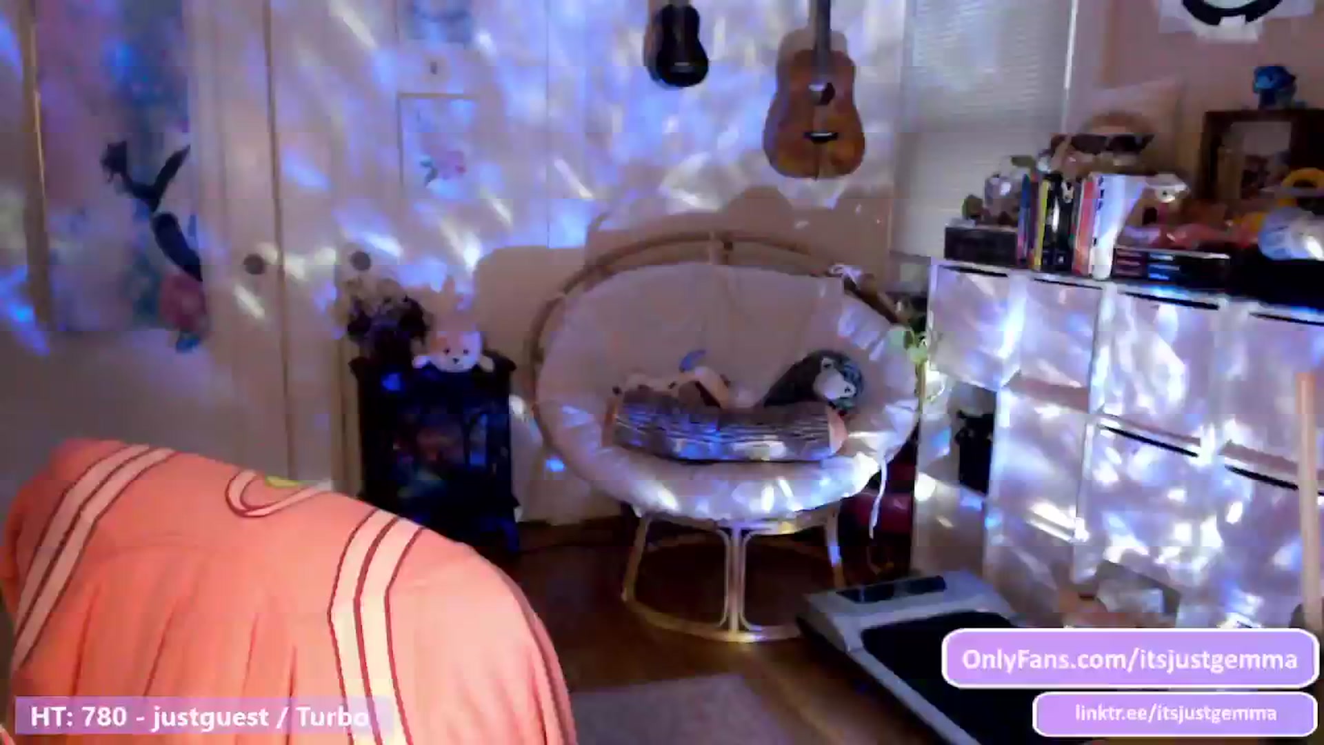 Gallery image thumbnail from JustGemma's myfreecams stream on, 05/21/2024, 24:22 image 20 of 20