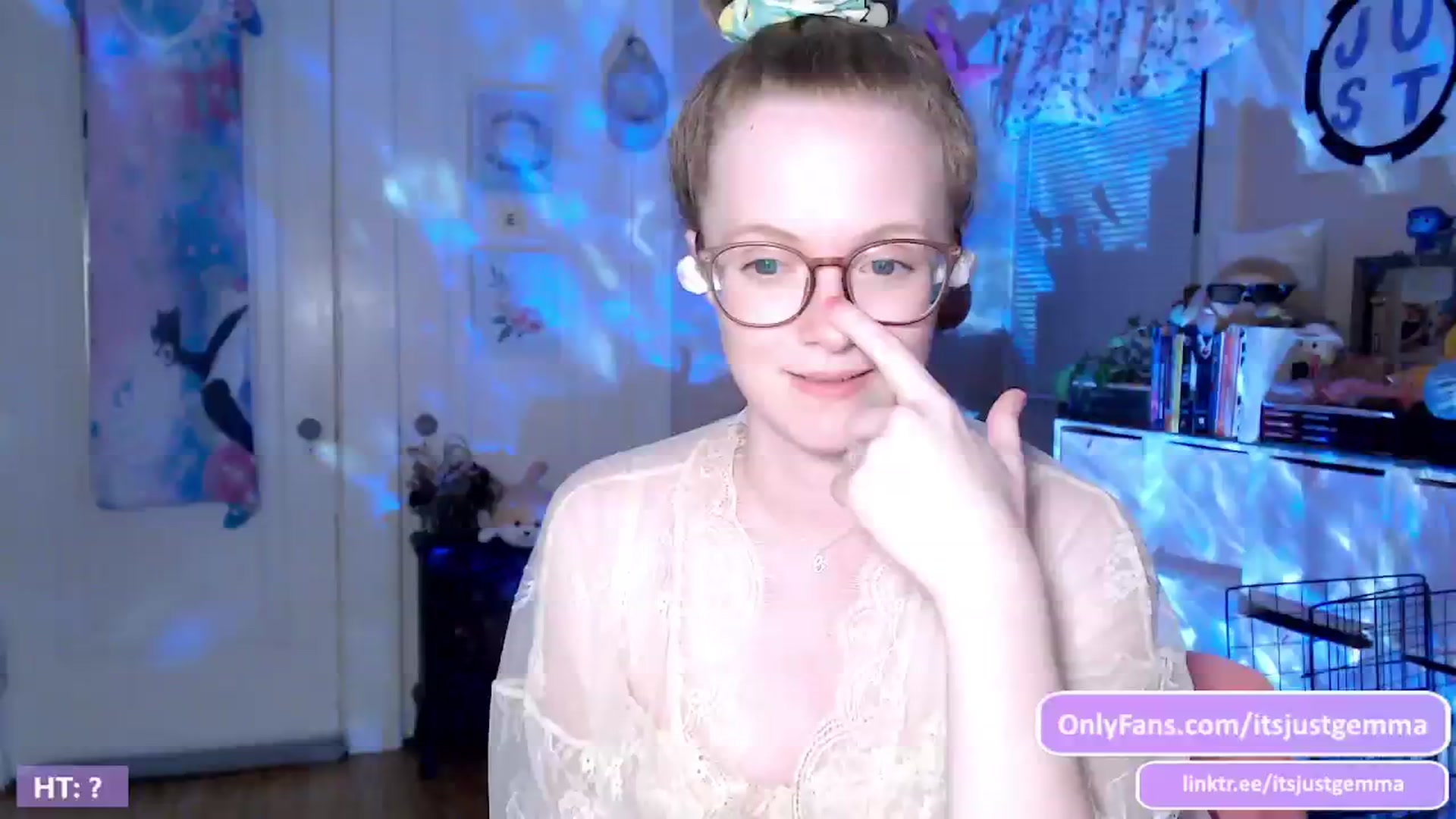 Gallery image thumbnail from JustGemma's myfreecams stream on, 05/25/2024, 02:20 image 18 of 20