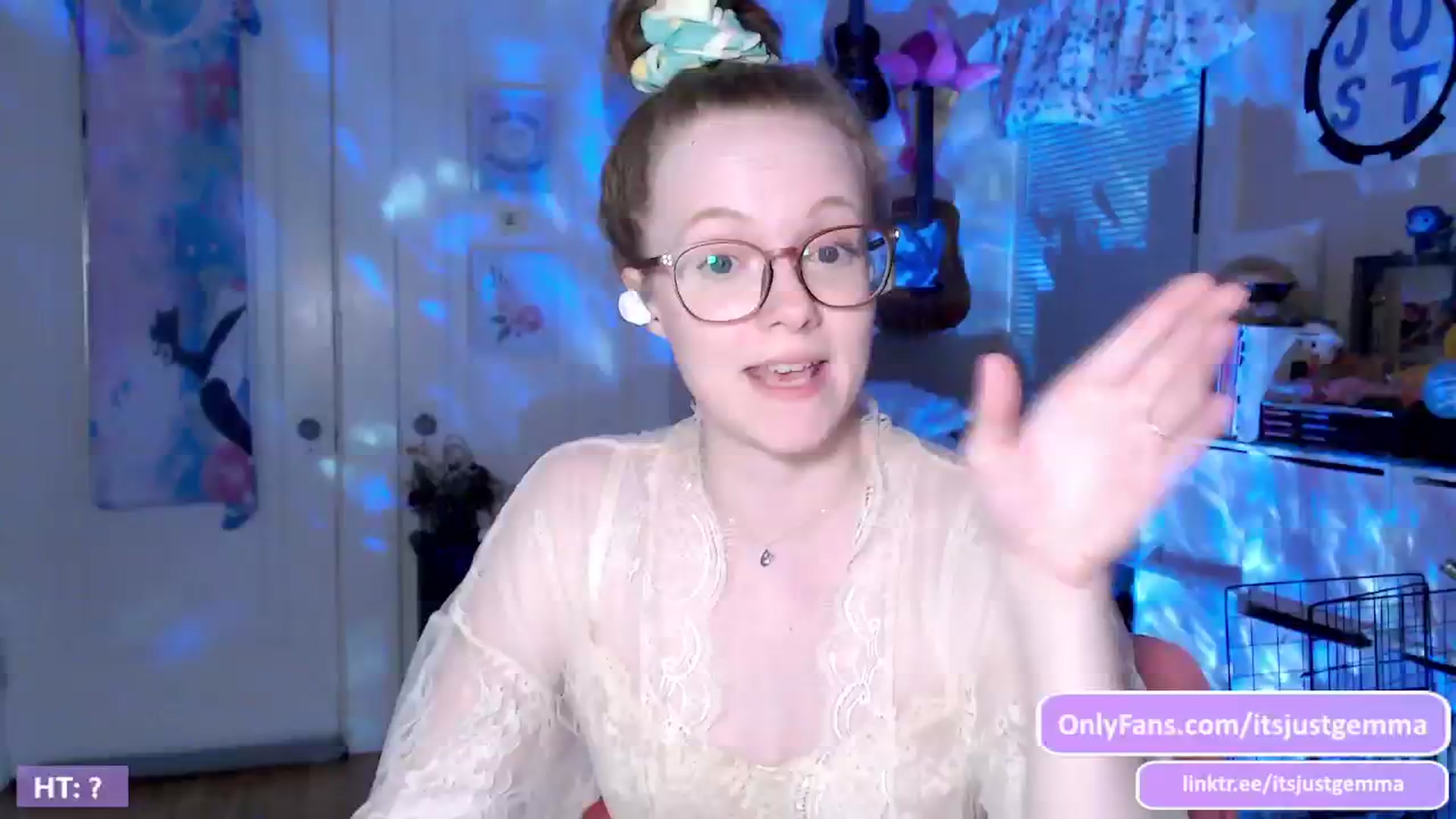 Gallery image thumbnail from JustGemma's myfreecams stream on, 05/25/2024, 02:20 image 11 of 20
