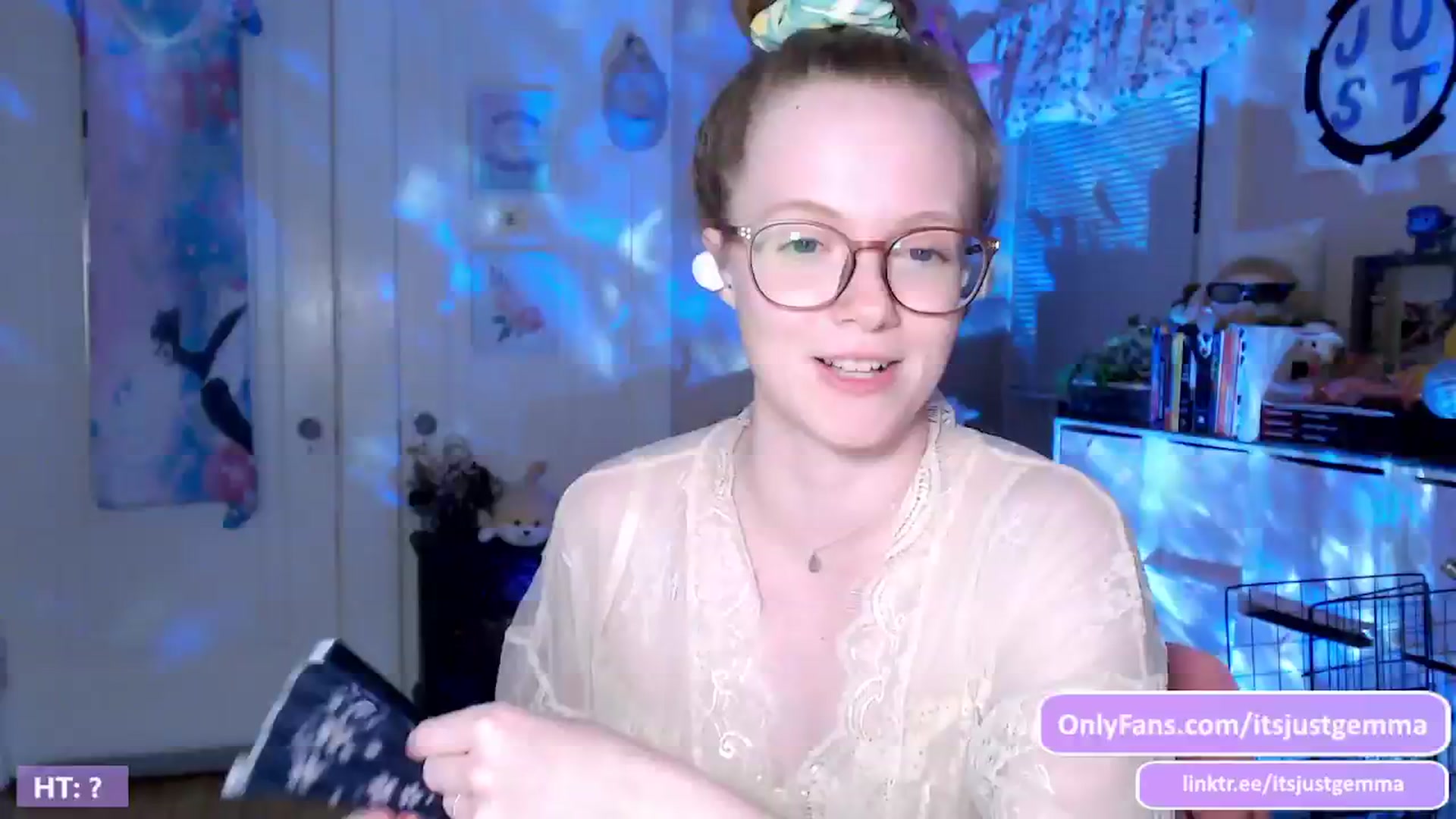 Gallery image thumbnail from JustGemma's myfreecams stream on, 05/25/2024, 02:20 image 13 of 20