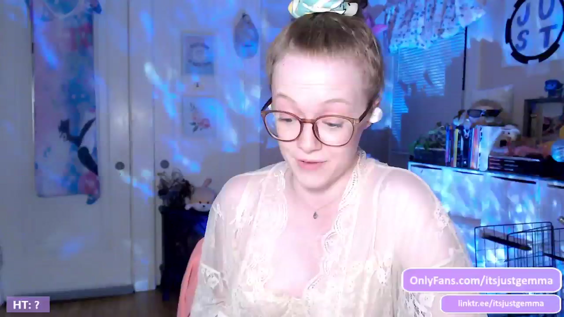 Gallery image thumbnail from JustGemma's myfreecams stream on, 05/25/2024, 02:20 image 12 of 20