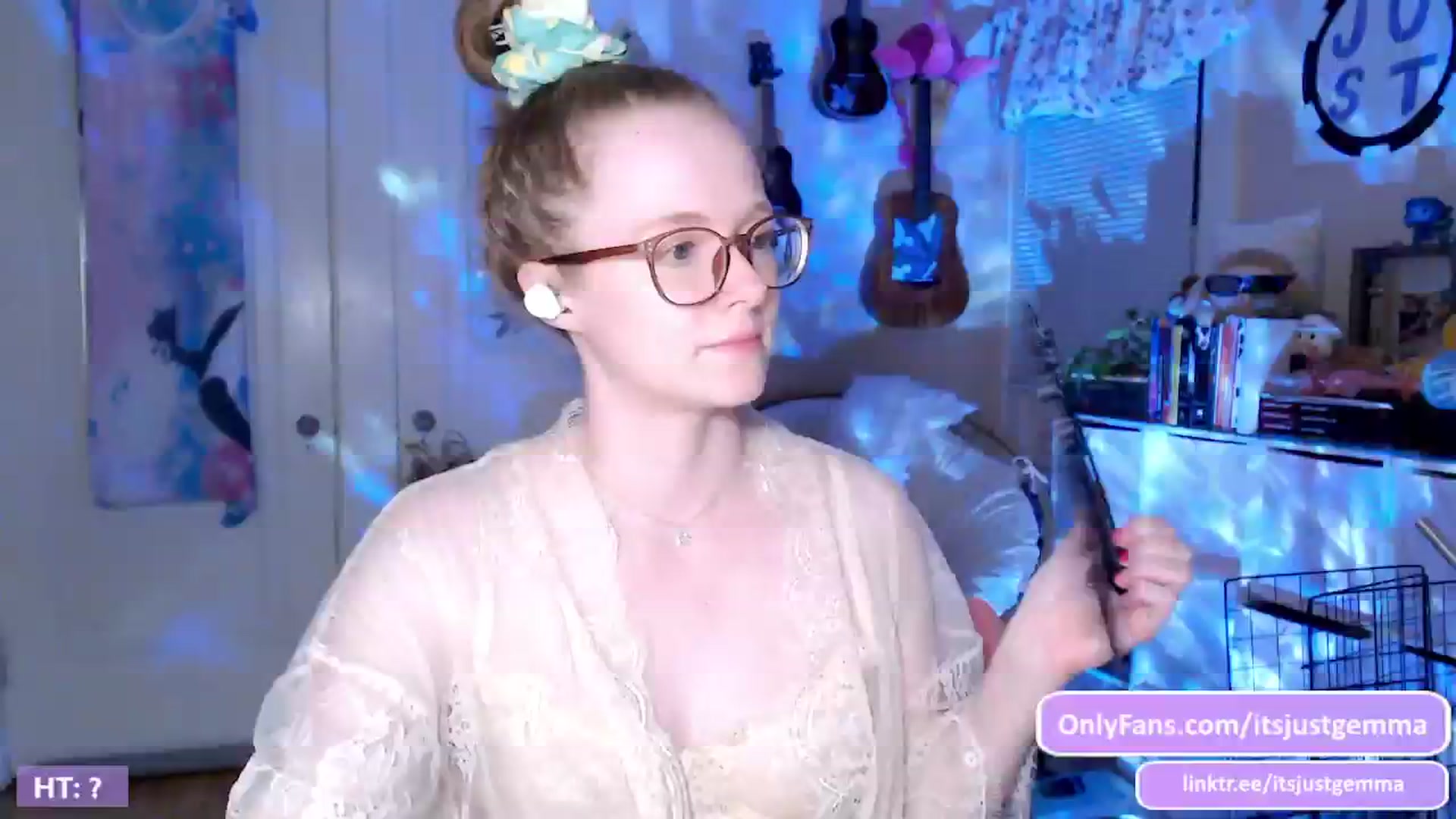 Gallery image thumbnail from JustGemma's myfreecams stream on, 05/25/2024, 02:20 image 1 of 20