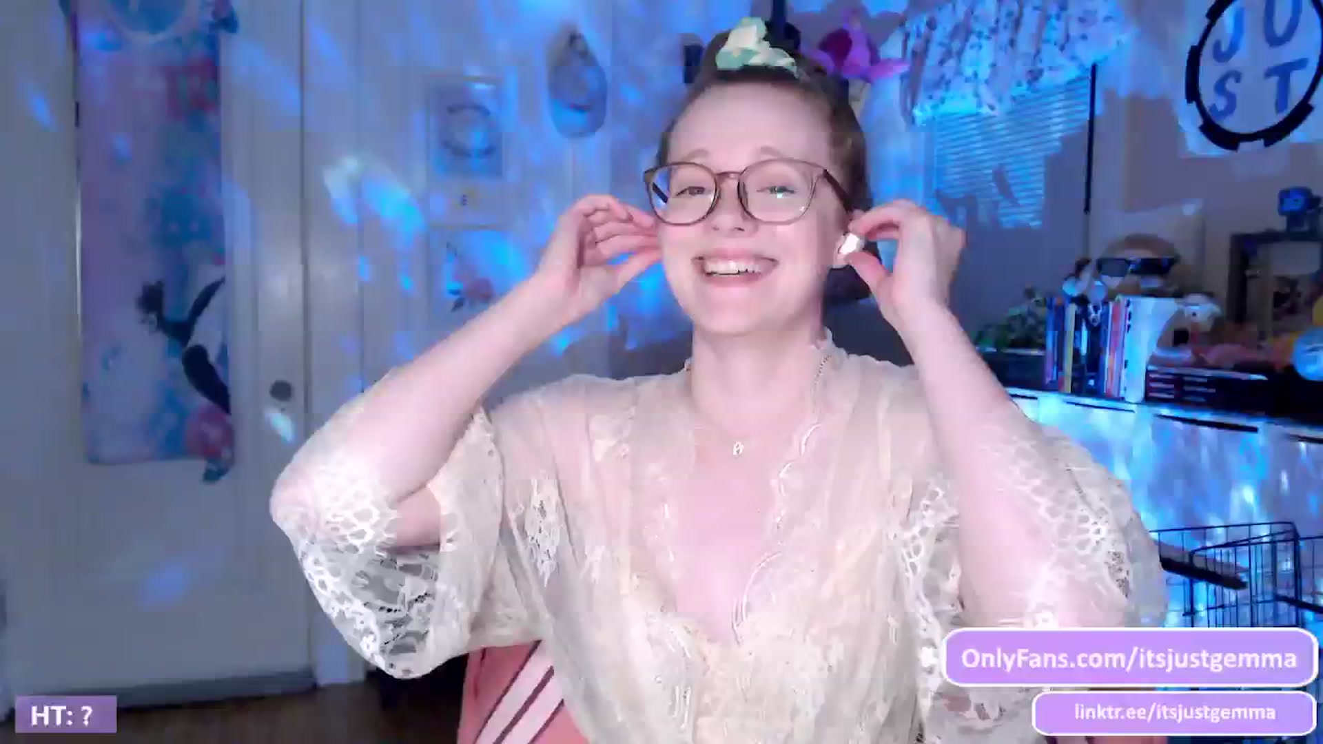 Gallery image thumbnail from JustGemma's myfreecams stream on, 05/25/2024, 02:20 image 17 of 20