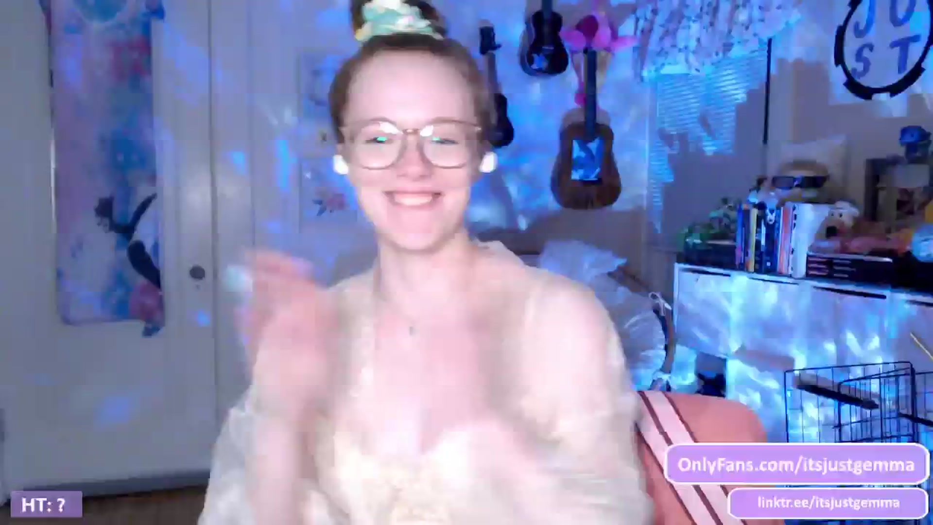 Gallery image thumbnail from JustGemma's myfreecams stream on, 05/25/2024, 02:20 image 2 of 20