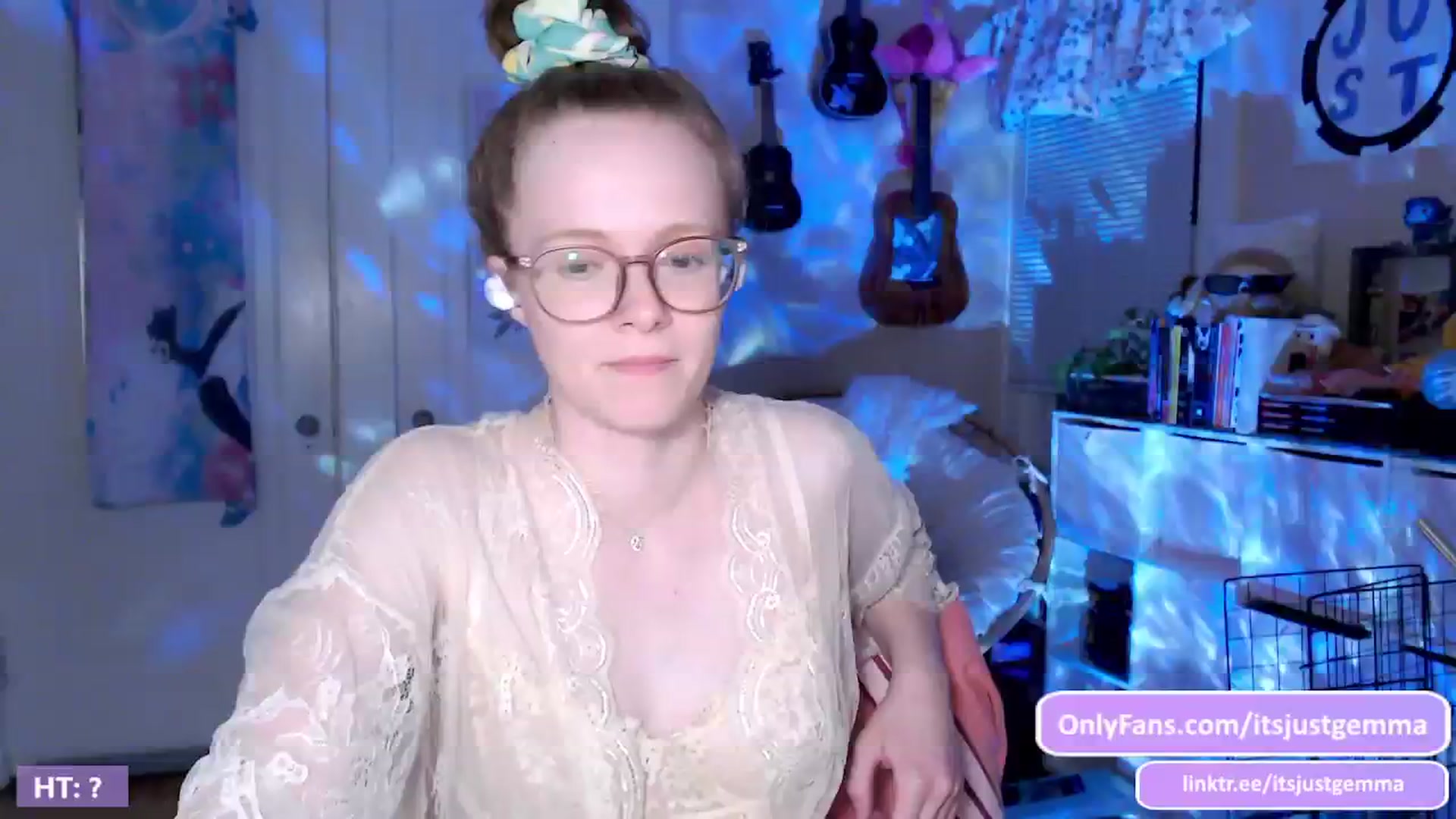 Gallery image thumbnail from JustGemma's myfreecams stream on, 05/25/2024, 02:20 image 3 of 20