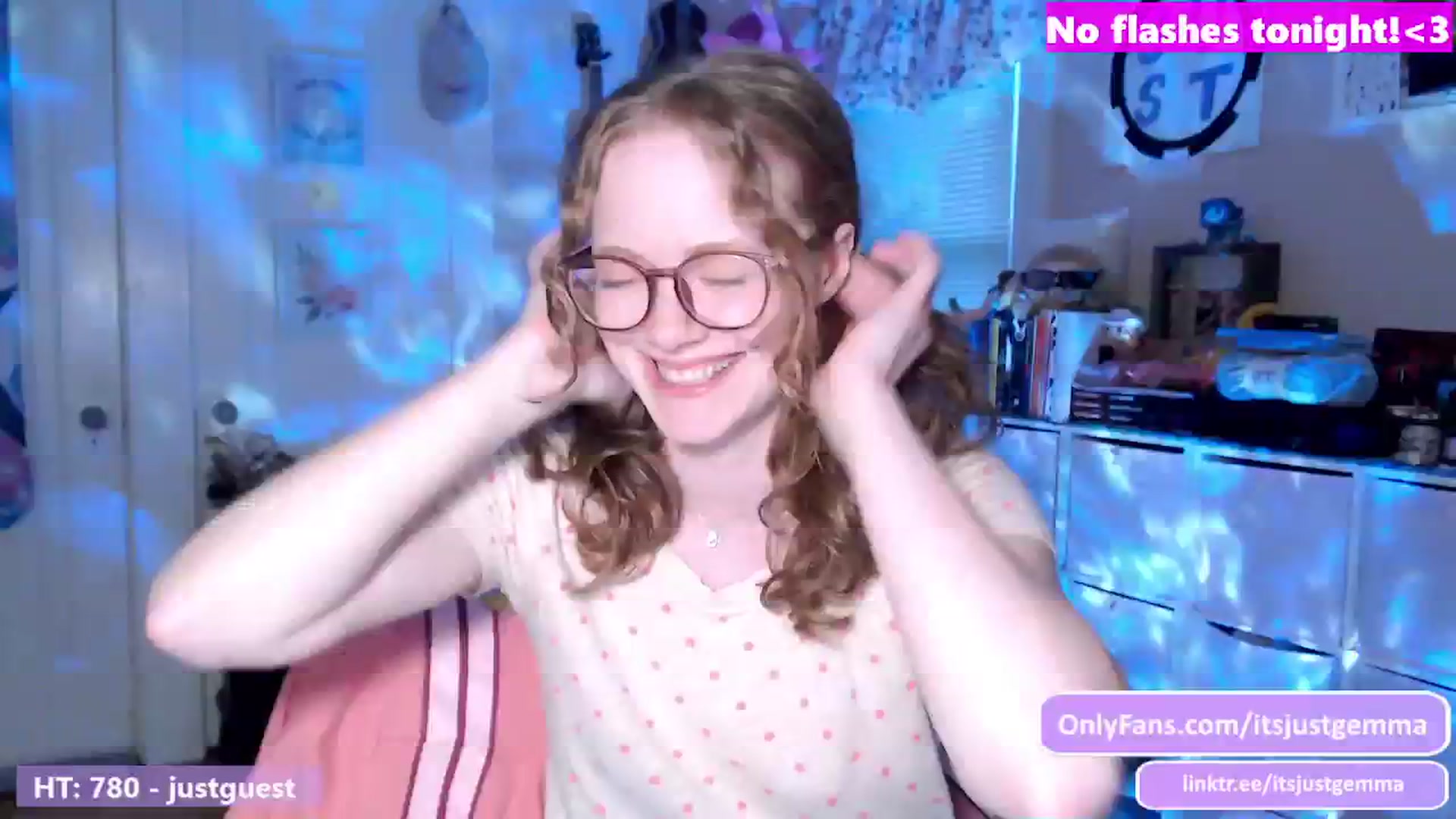 Gallery image thumbnail from JustGemma's myfreecams stream on, 06/01/2024, 02:03 image 10 of 20