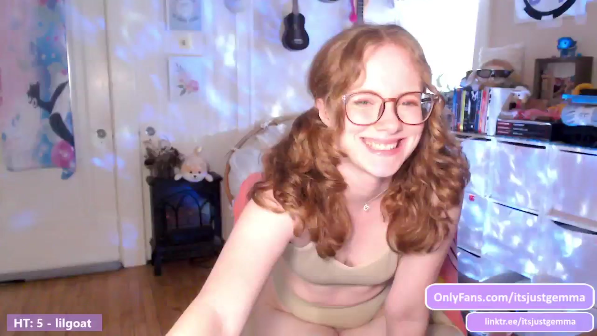 Gallery image thumbnail from JustGemma's myfreecams stream on, 06/05/2024, 02:04 image 1 of 20
