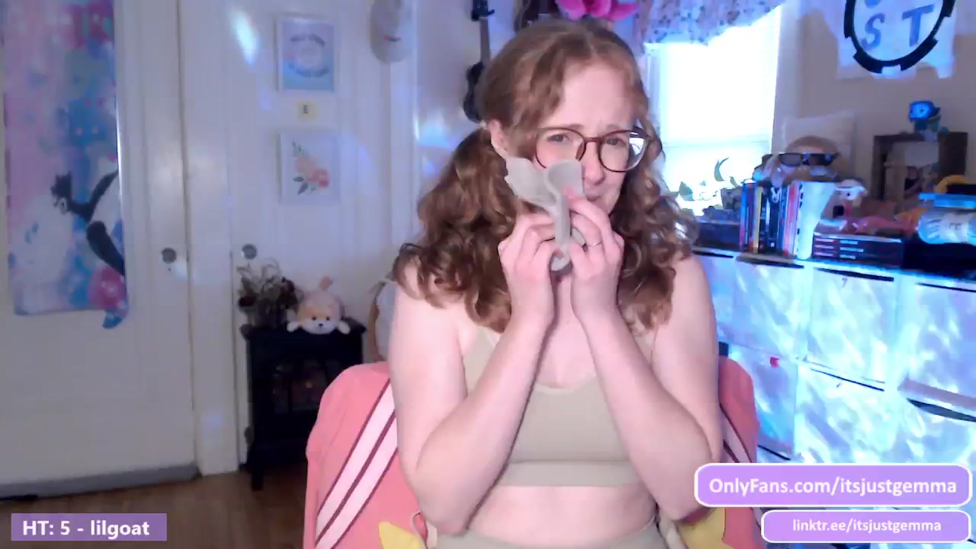 Gallery image thumbnail from JustGemma's myfreecams stream on, 06/05/2024, 02:04 image 4 of 20