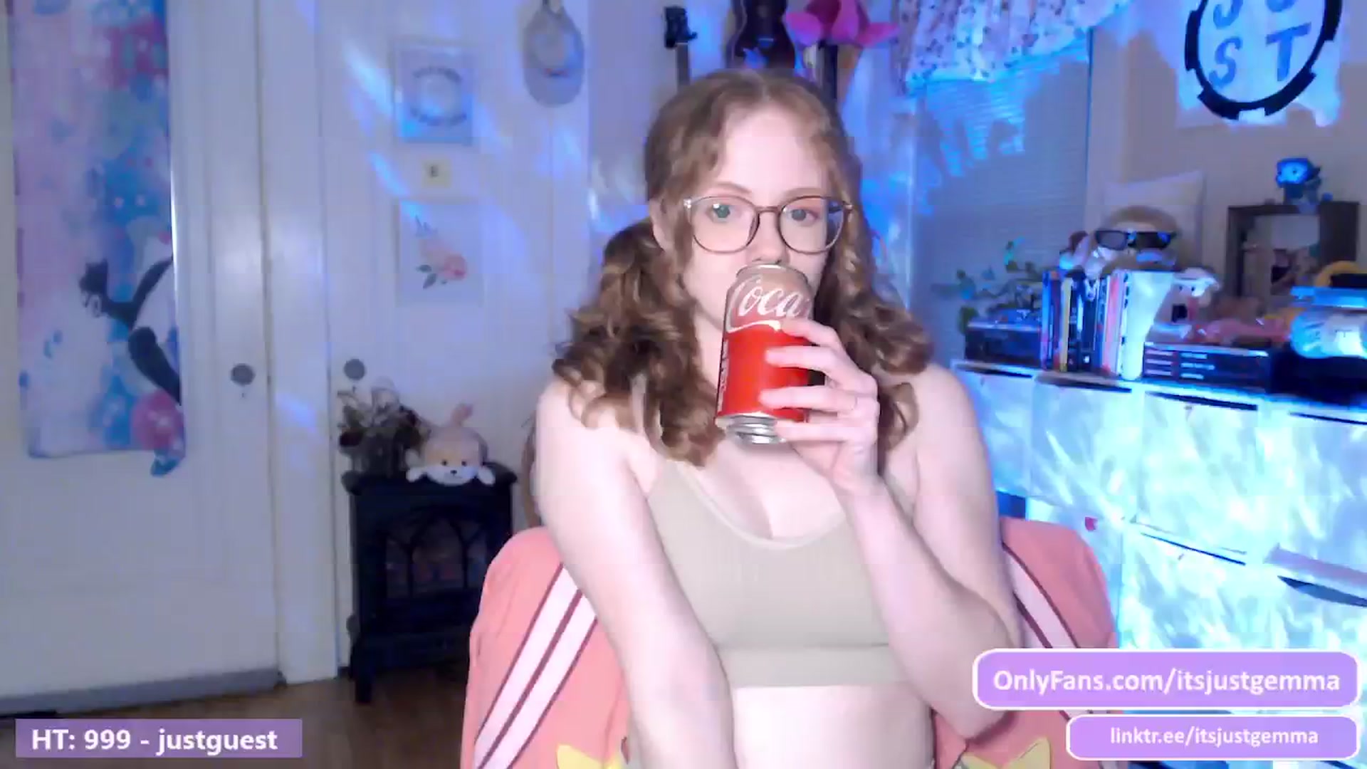 Gallery image thumbnail from JustGemma's myfreecams stream on, 06/05/2024, 02:04 image 15 of 20