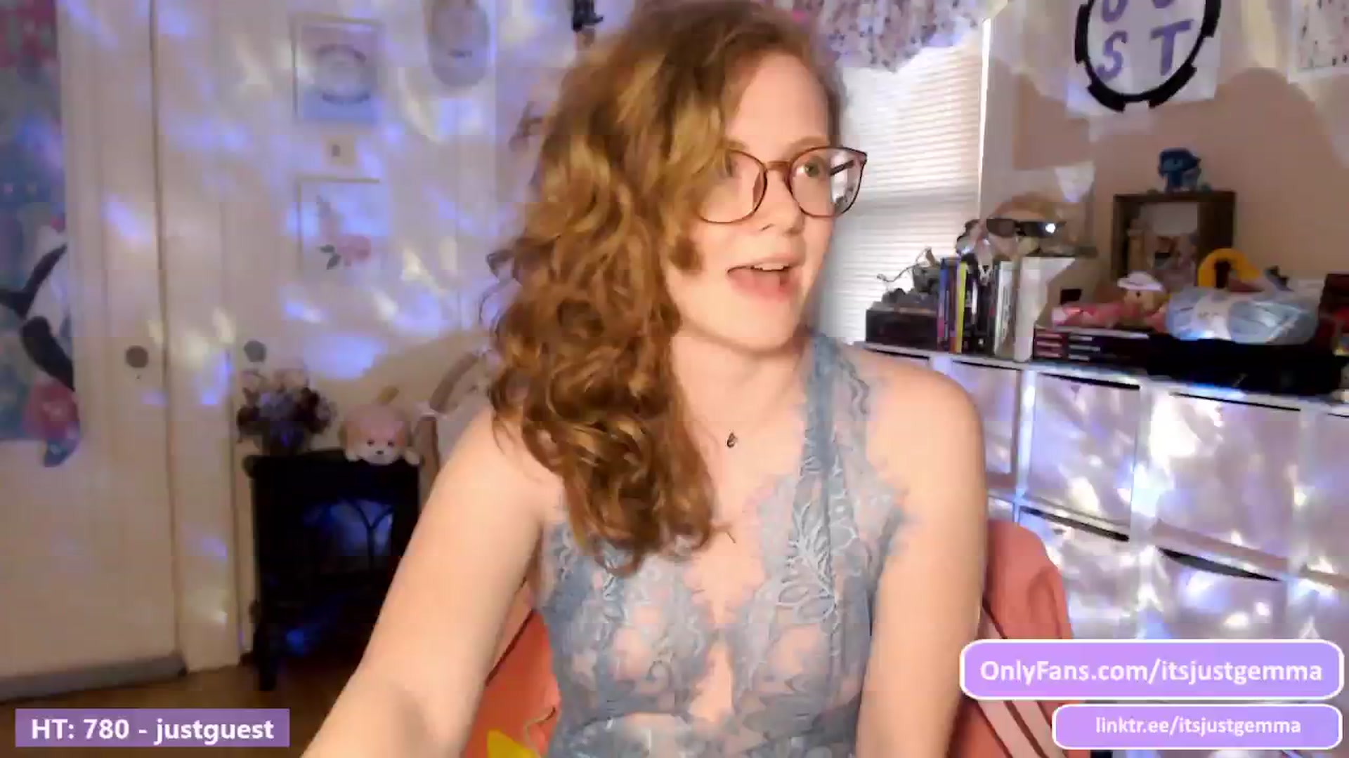 Gallery image thumbnail from JustGemma's myfreecams stream on, 06/15/2024, 02:02 image 12 of 20