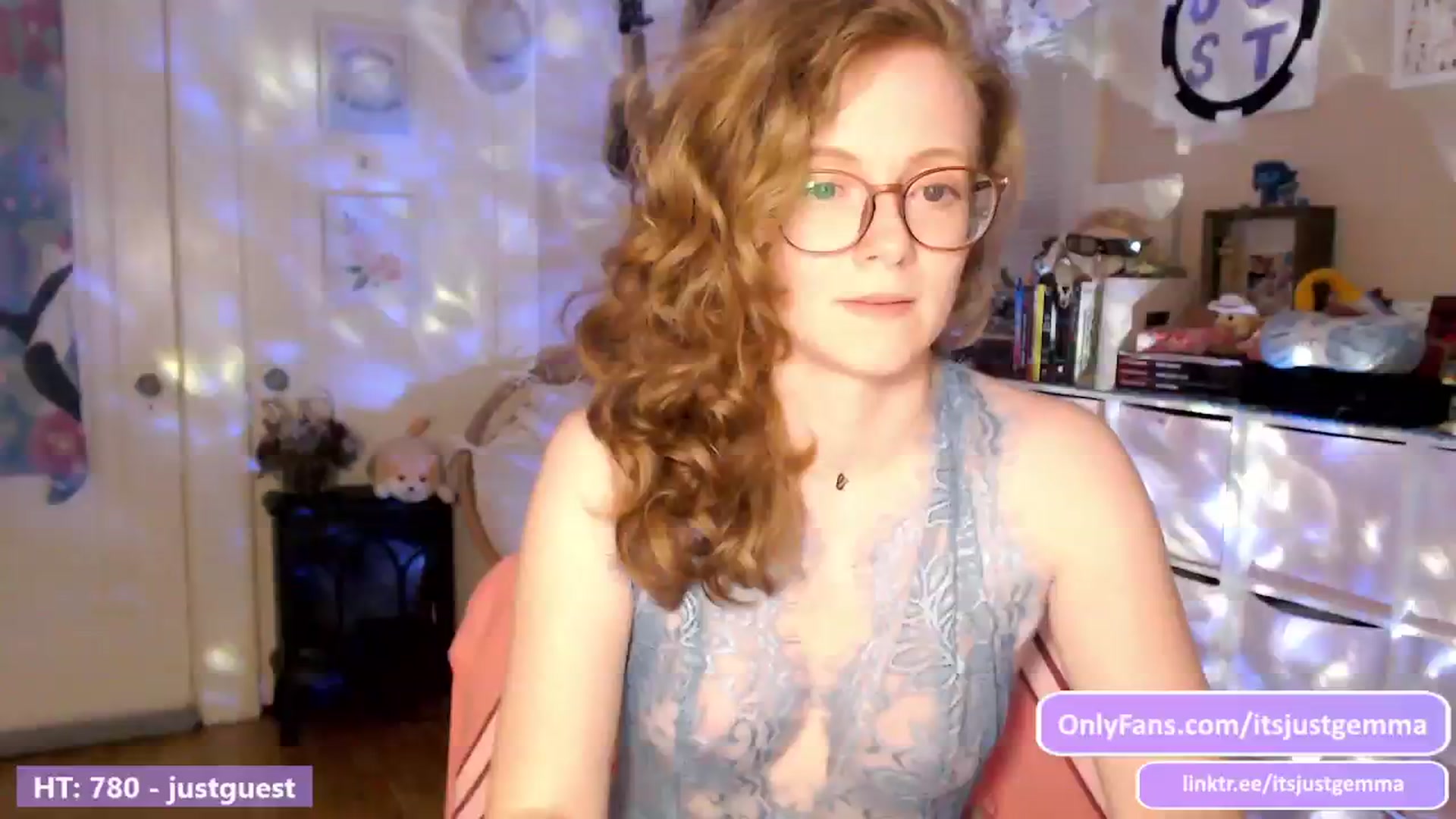 Gallery image thumbnail from JustGemma's myfreecams stream on, 06/15/2024, 02:02 image 17 of 20