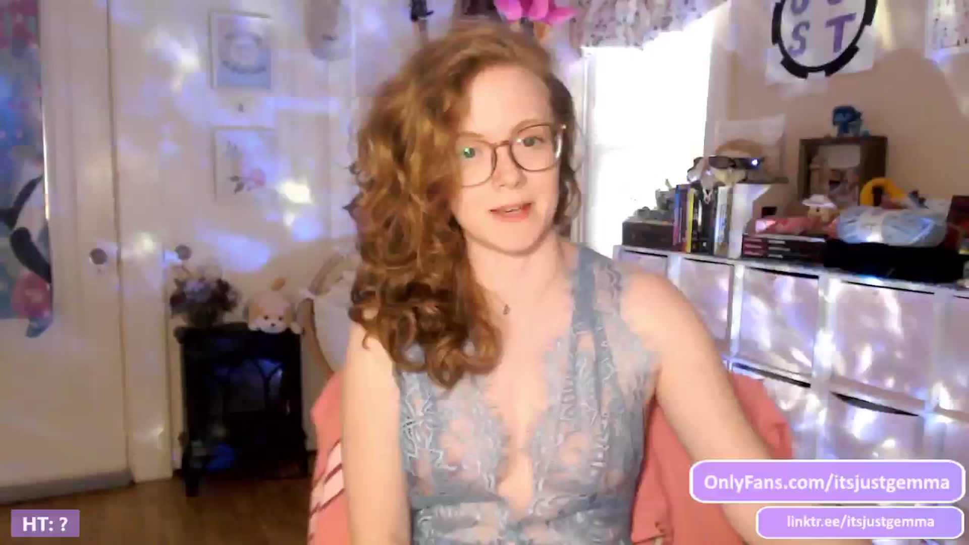 Gallery image thumbnail from JustGemma's myfreecams stream on, 06/15/2024, 02:02 image 1 of 20