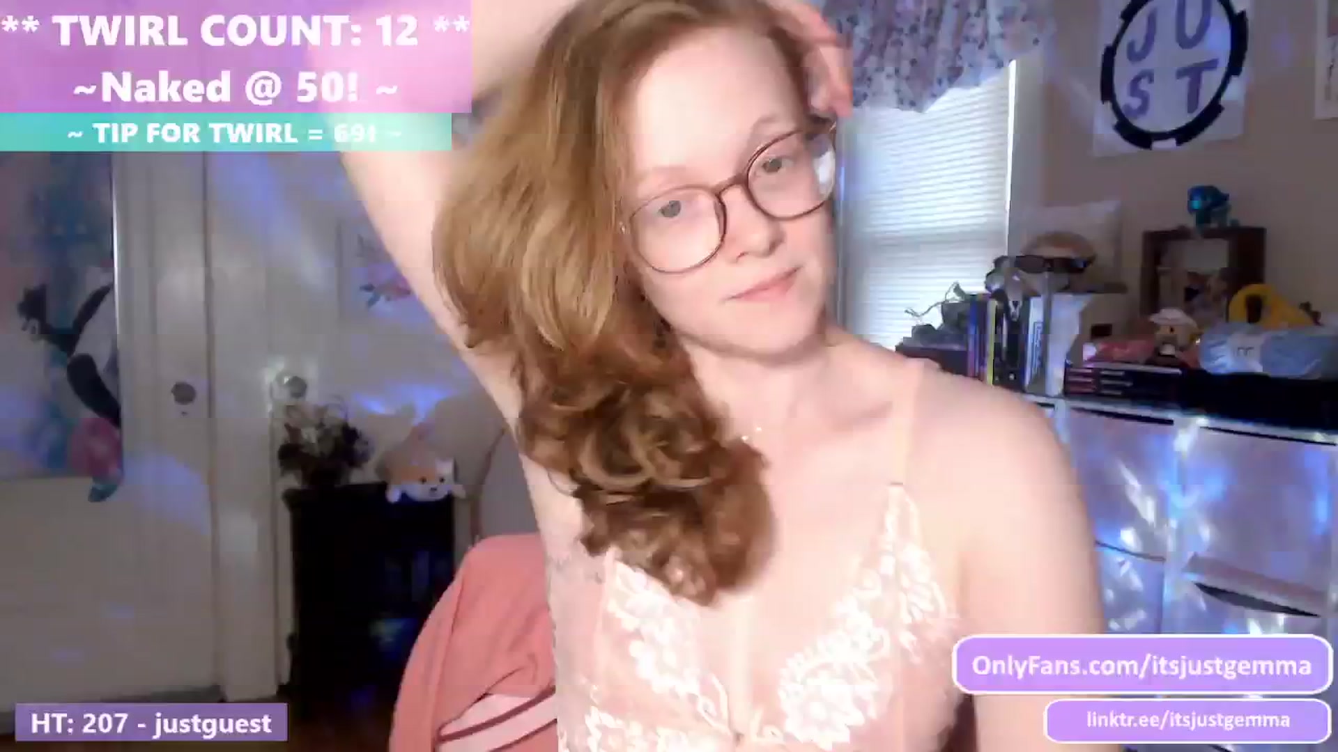 Gallery image thumbnail from JustGemma's myfreecams stream on, 06/18/2024, 01:27 image 14 of 20
