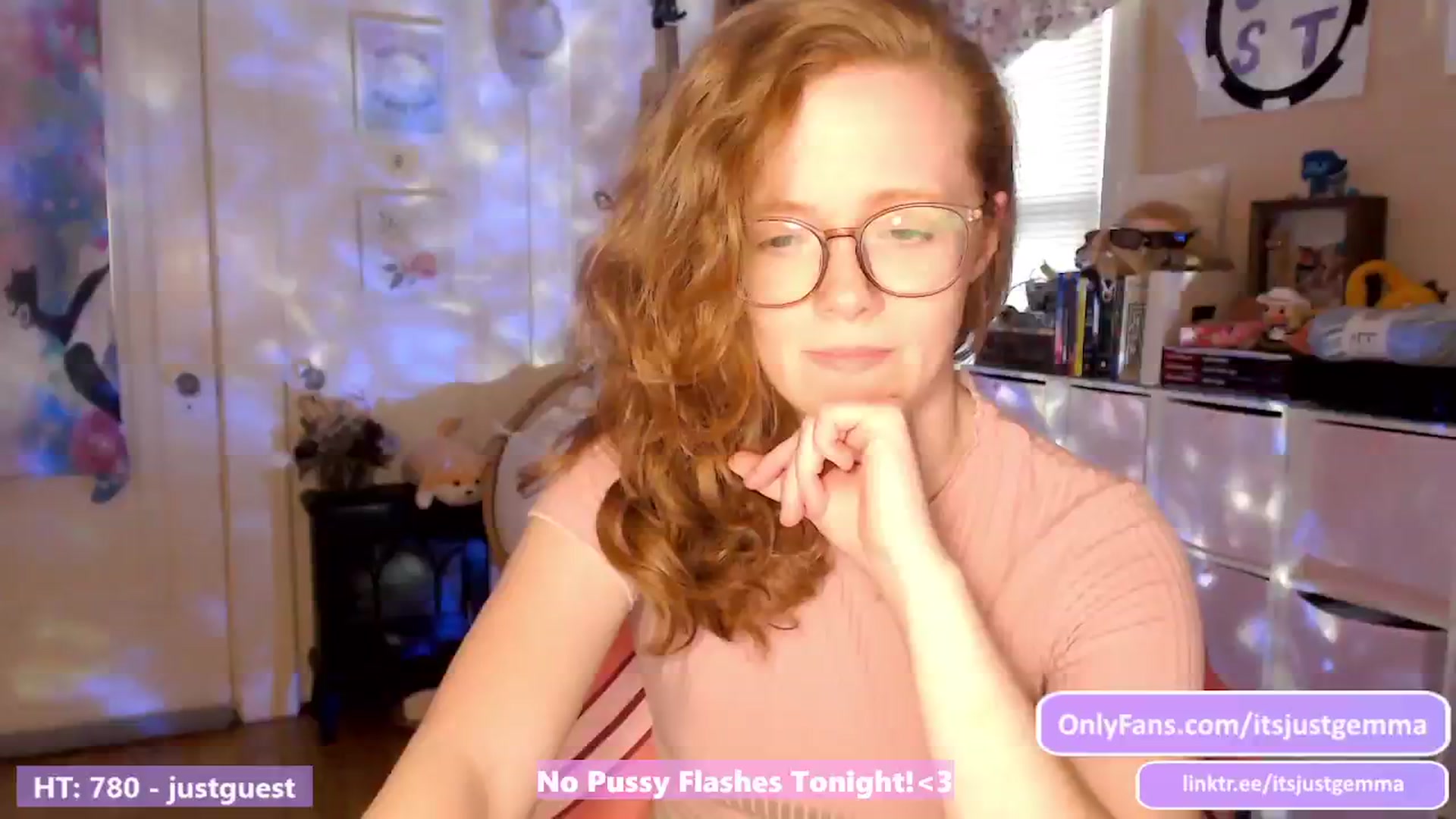 Gallery image thumbnail from JustGemma's myfreecams stream on, 06/25/2024, 02:02 image 10 of 20