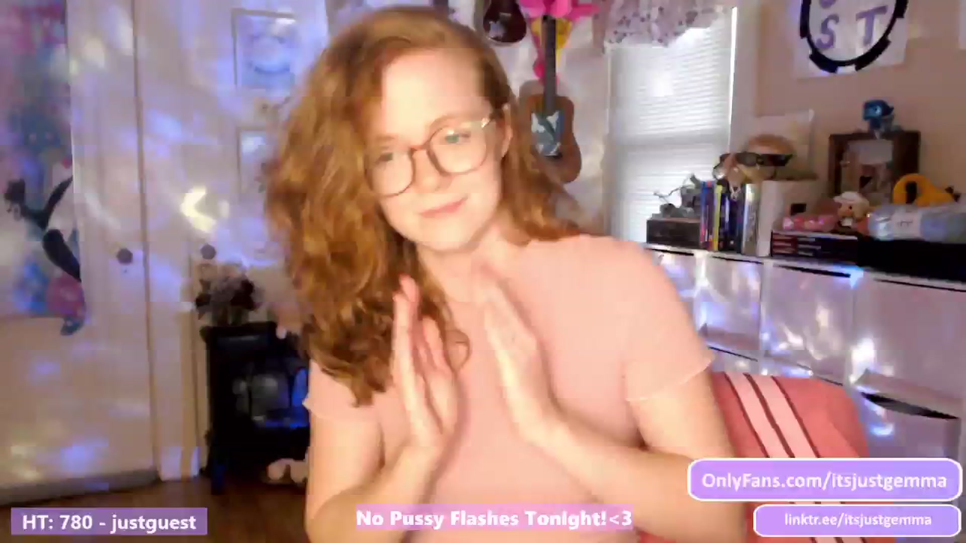 Gallery image thumbnail from JustGemma's myfreecams stream on, 06/25/2024, 02:02 image 13 of 20