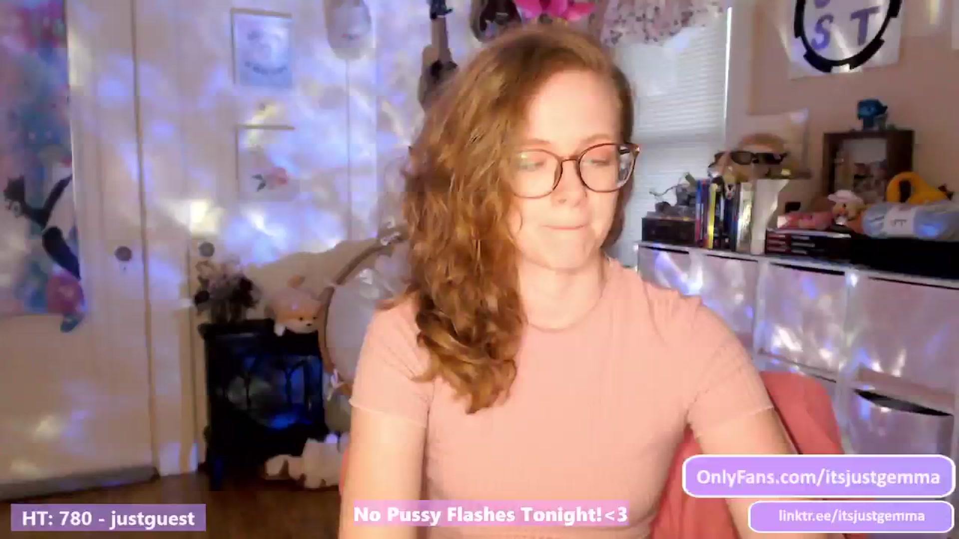 Gallery image thumbnail from JustGemma's myfreecams stream on, 06/25/2024, 02:02 image 14 of 20