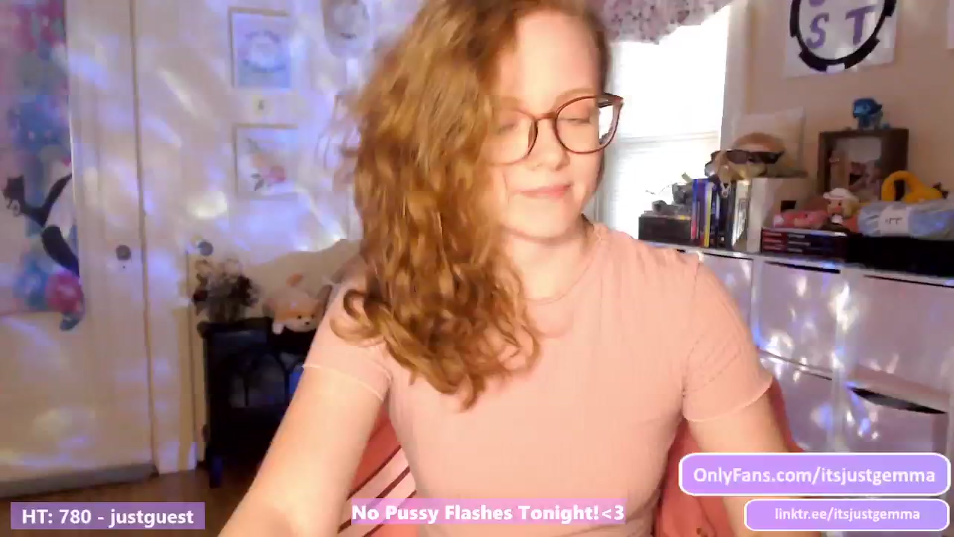 Gallery image thumbnail from JustGemma's myfreecams stream on, 06/25/2024, 02:02 image 9 of 20