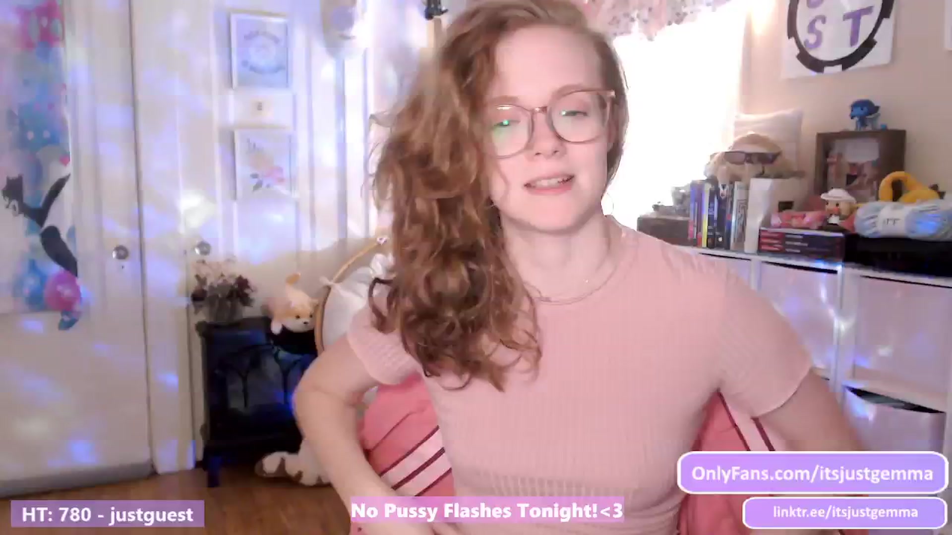 Gallery image thumbnail from JustGemma's myfreecams stream on, 06/25/2024, 02:02 image 5 of 20