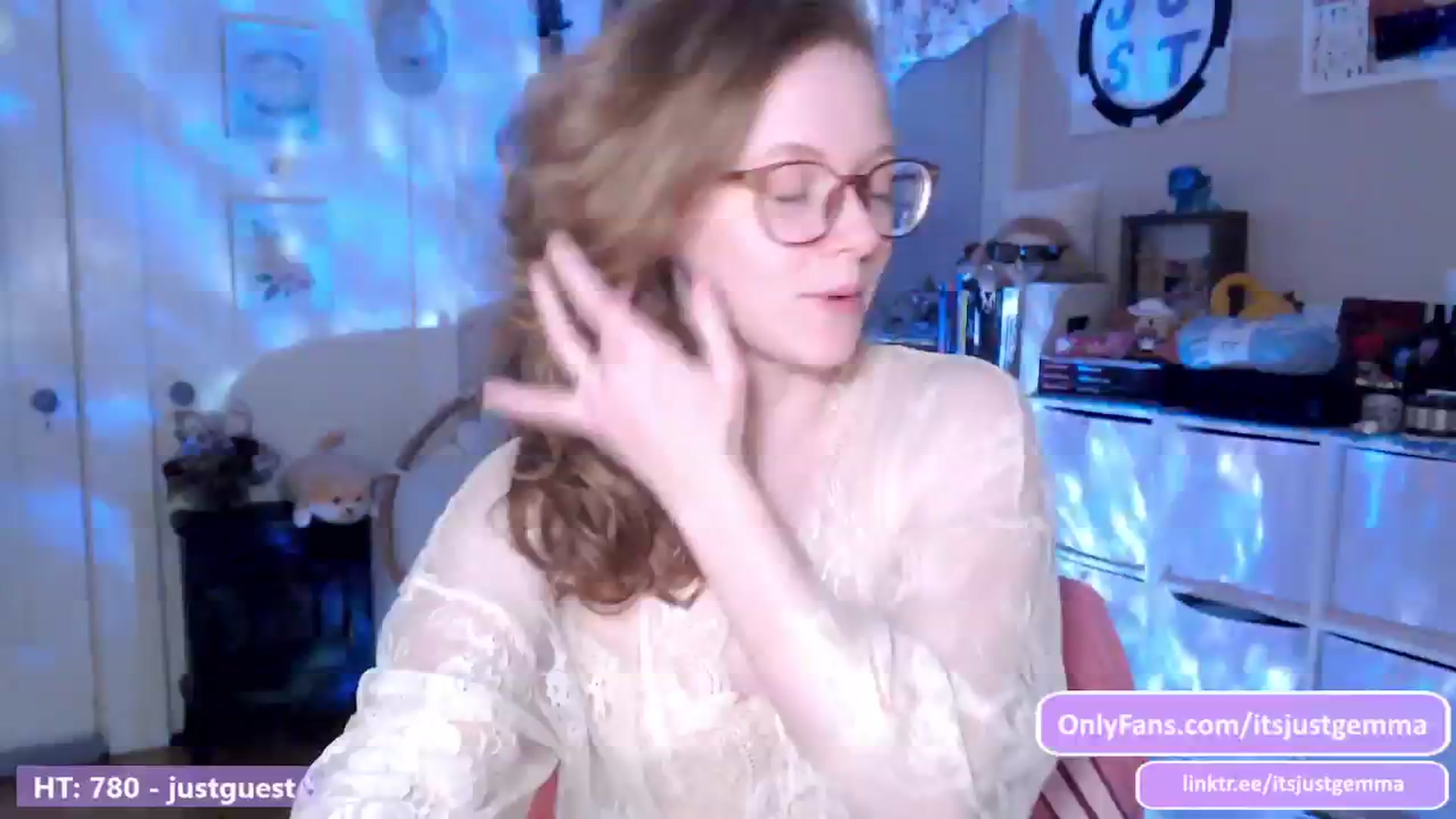 Gallery image thumbnail from JustGemma's myfreecams stream on, 06/30/2024, 02:01 image 14 of 20