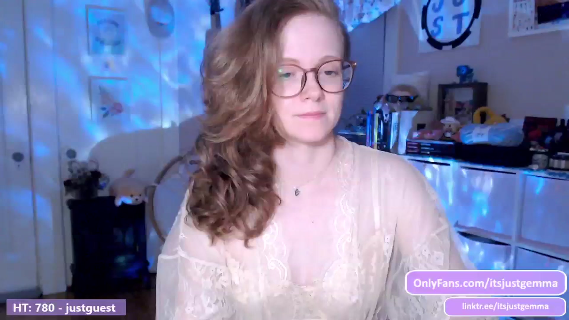 Gallery image thumbnail from JustGemma's myfreecams stream on, 06/30/2024, 02:01 image 17 of 20