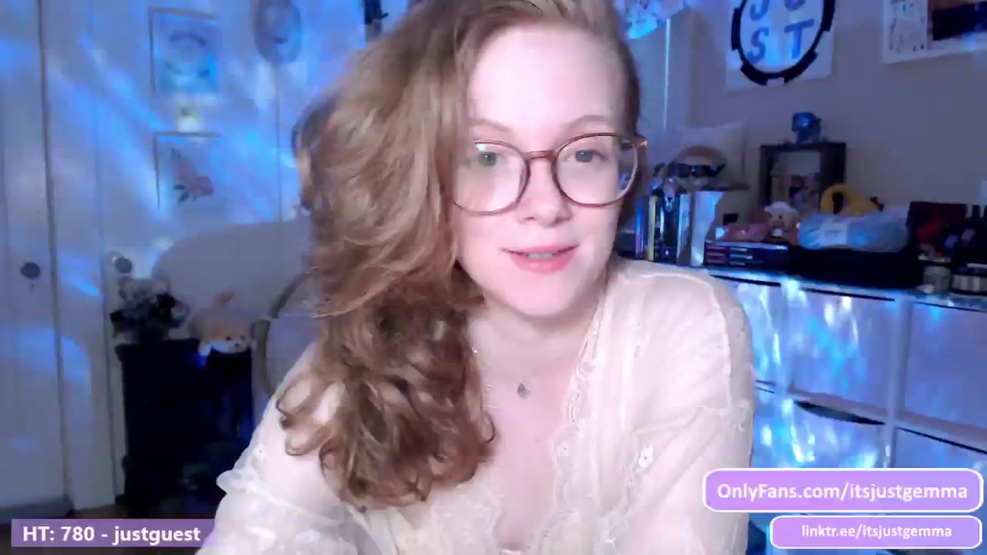 Gallery image thumbnail from JustGemma's myfreecams stream on, 06/30/2024, 02:01 image 7 of 20