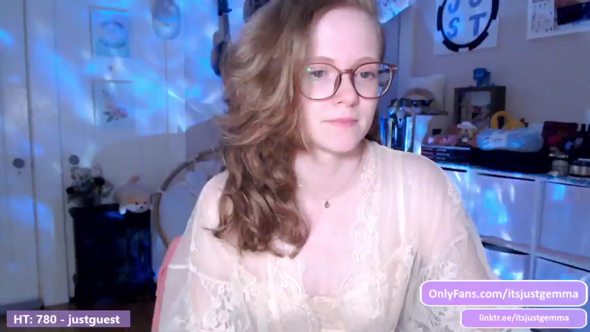 Gallery image thumbnail from JustGemma's myfreecams stream on, 06/30/2024, 02:01 image 15 of 20