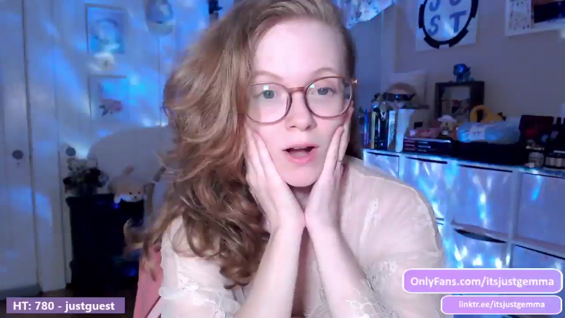 Gallery image thumbnail from JustGemma's myfreecams stream on, 06/30/2024, 02:01 image 11 of 20
