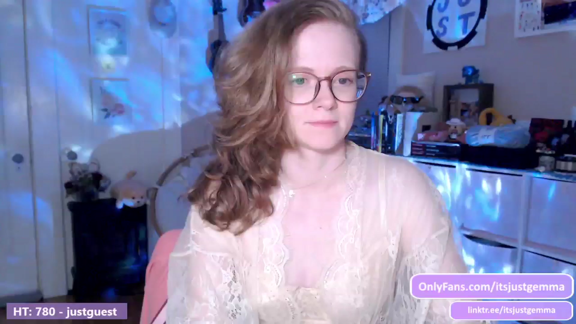 Gallery image thumbnail from JustGemma's myfreecams stream on, 06/30/2024, 02:01 image 16 of 20