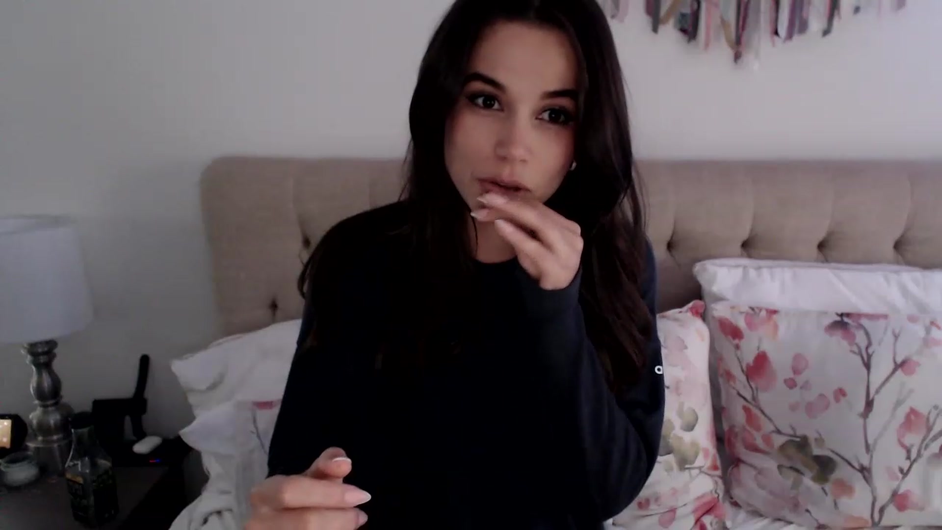 Gallery image thumbnail from JustJoslyn's myfreecams stream on, 12/12/2022, 20:52 image 11 of 20
