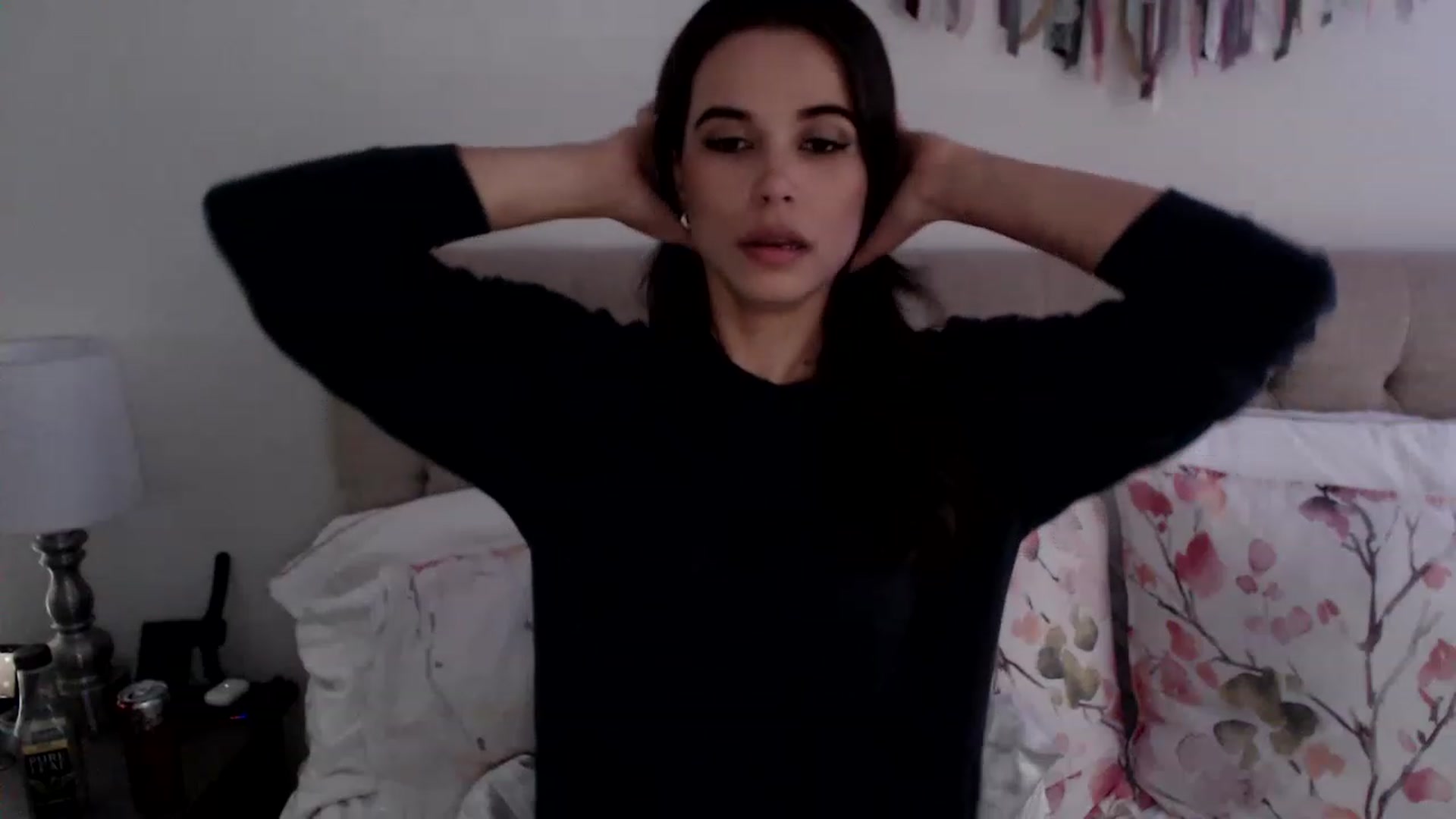 Gallery image thumbnail from JustJoslyn's myfreecams stream on, 12/12/2022, 20:52 image 19 of 20
