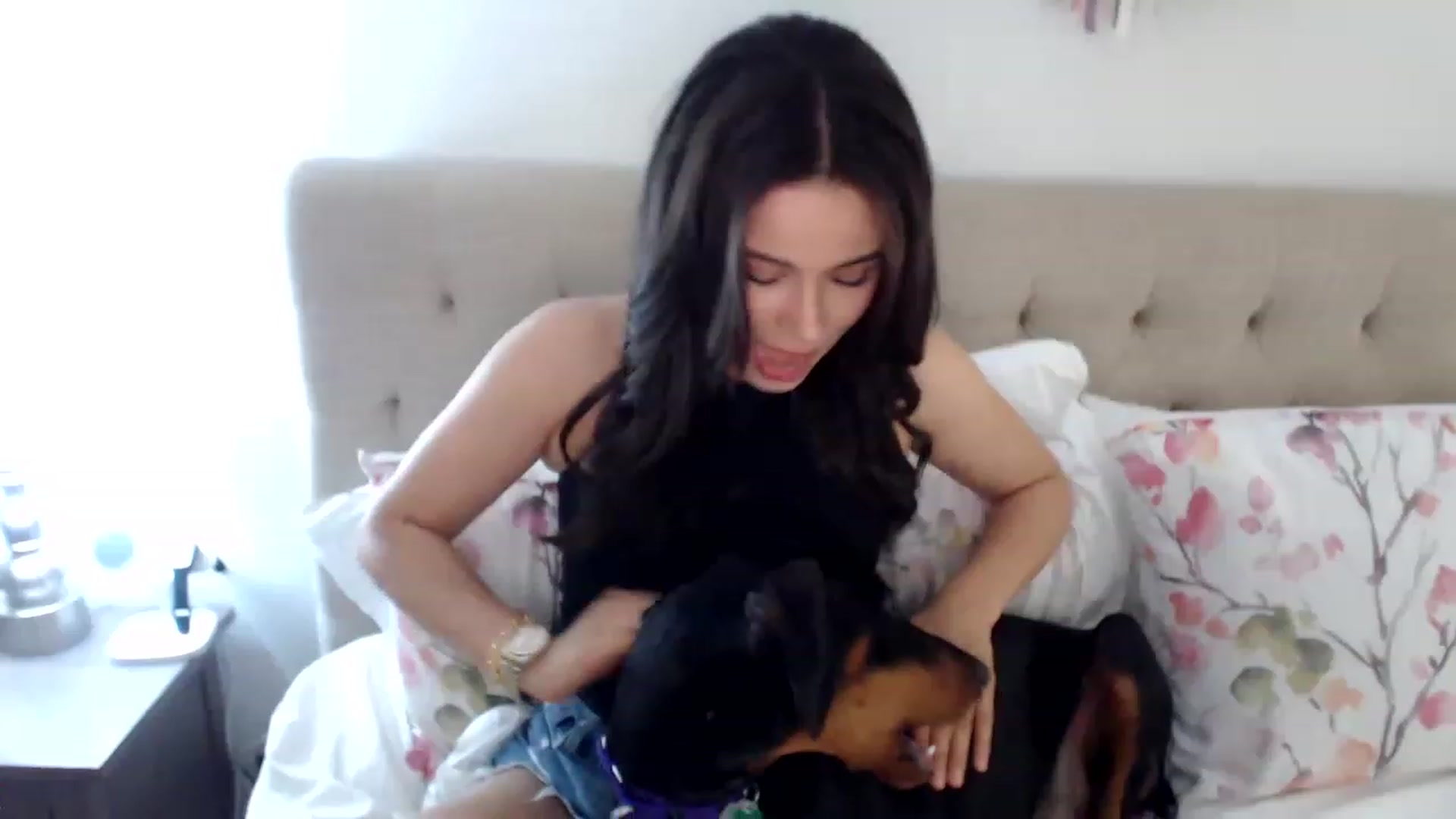 Gallery image thumbnail from JustJoslyn's myfreecams stream on, 06/05/2023, 19:55 image 3 of 20