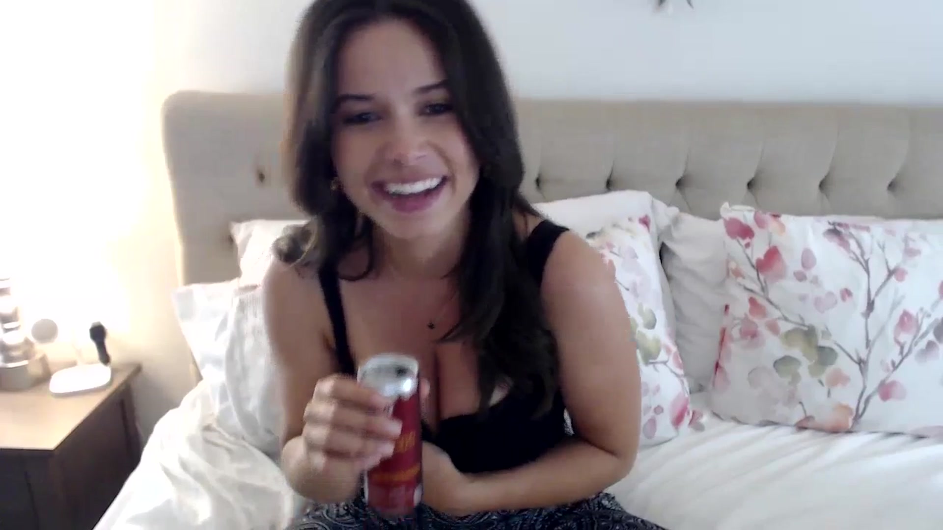 Gallery image thumbnail from JustJoslyn's myfreecams stream on, 09/28/2023, 18:39 image 5 of 20