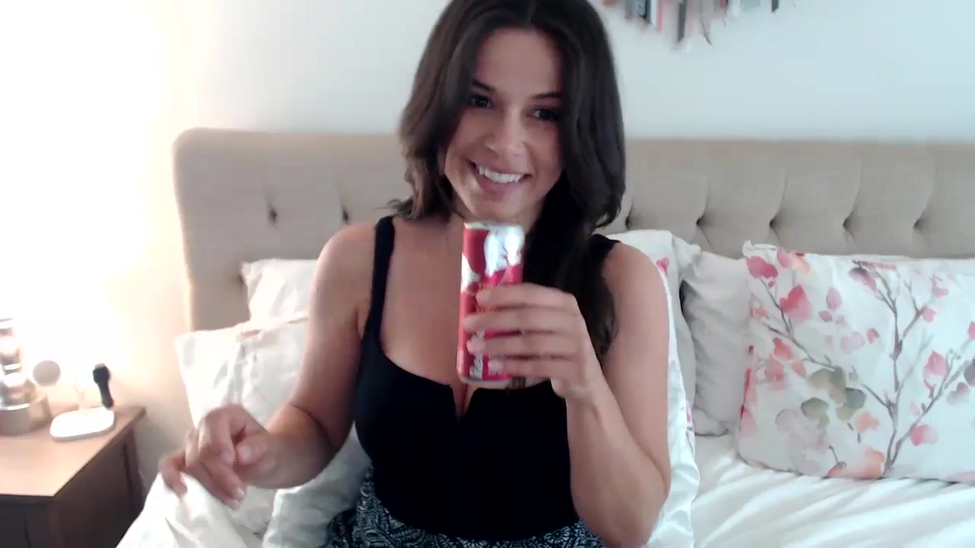 Gallery image thumbnail from JustJoslyn's myfreecams stream on, 09/28/2023, 18:39 image 2 of 20