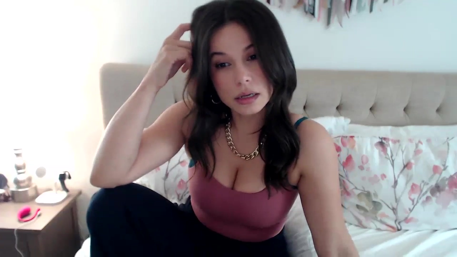 Gallery image thumbnail from JustJoslyn's myfreecams stream on, 10/02/2023, 18:13 image 20 of 20