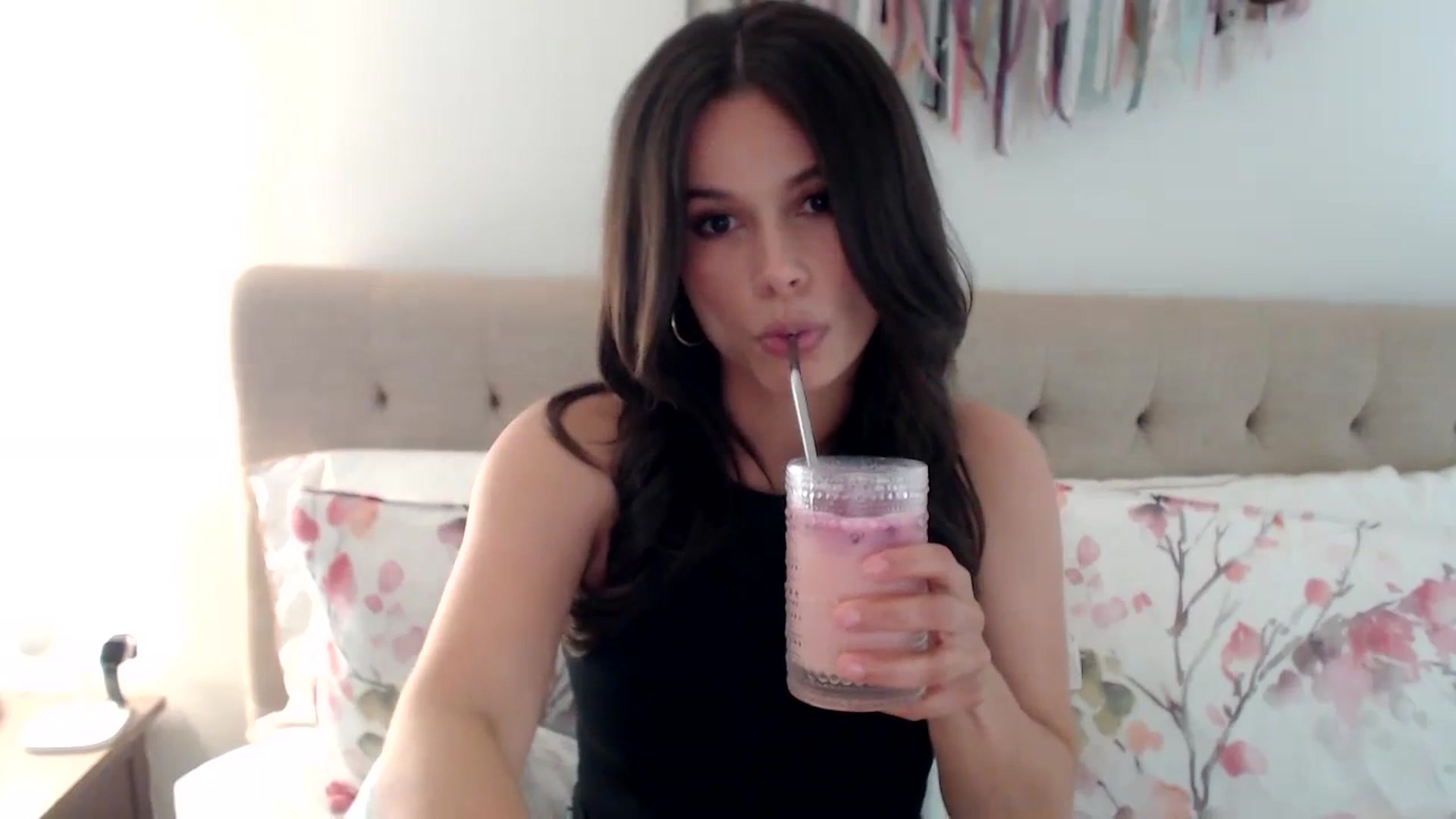 Gallery image thumbnail from JustJoslyn's myfreecams stream on, 10/27/2023, 19:11 image 10 of 20