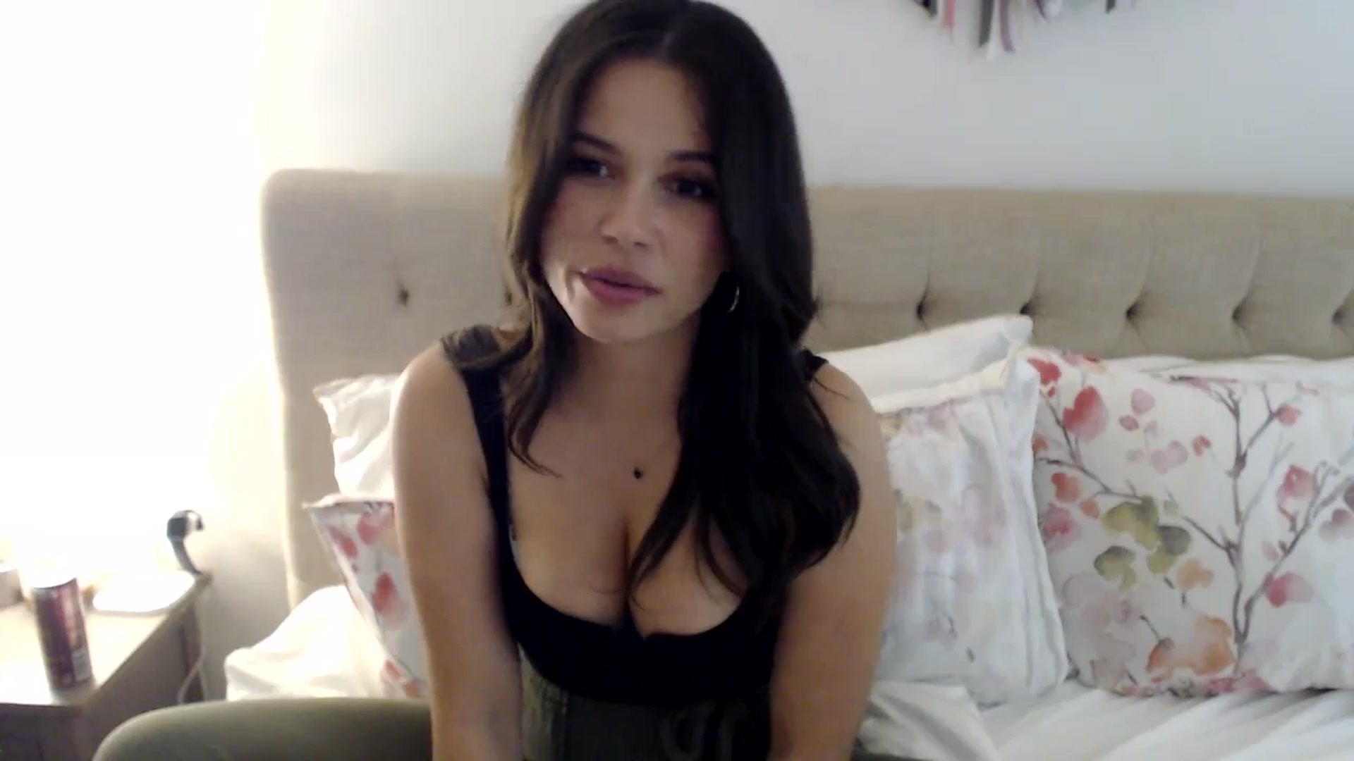 Gallery image thumbnail from JustJoslyn's myfreecams stream on, 10/30/2023, 19:19 image 4 of 20