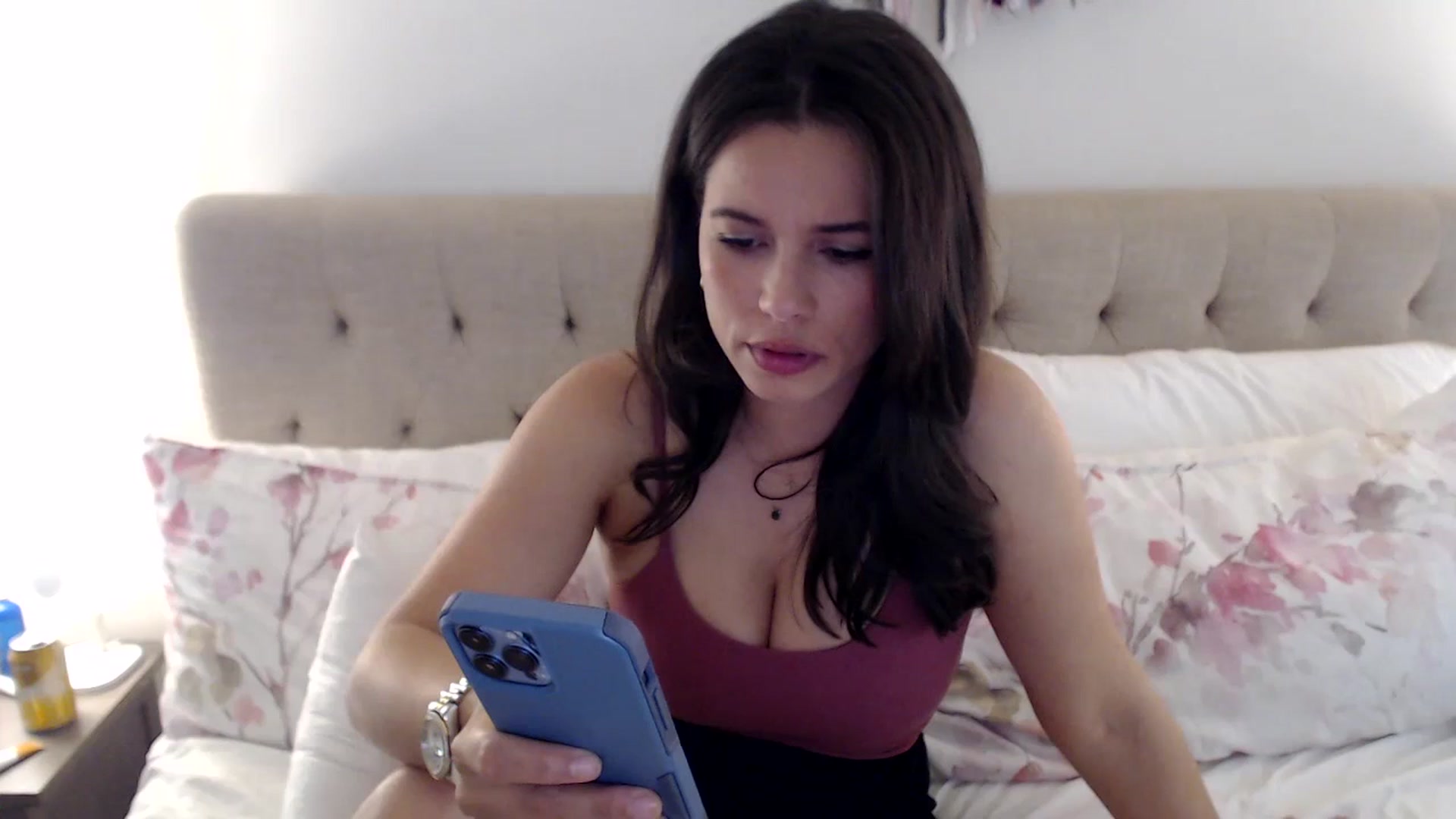 Gallery image thumbnail from JustJoslyn's myfreecams stream on, 03/22/2024, 19:38 image 8 of 20
