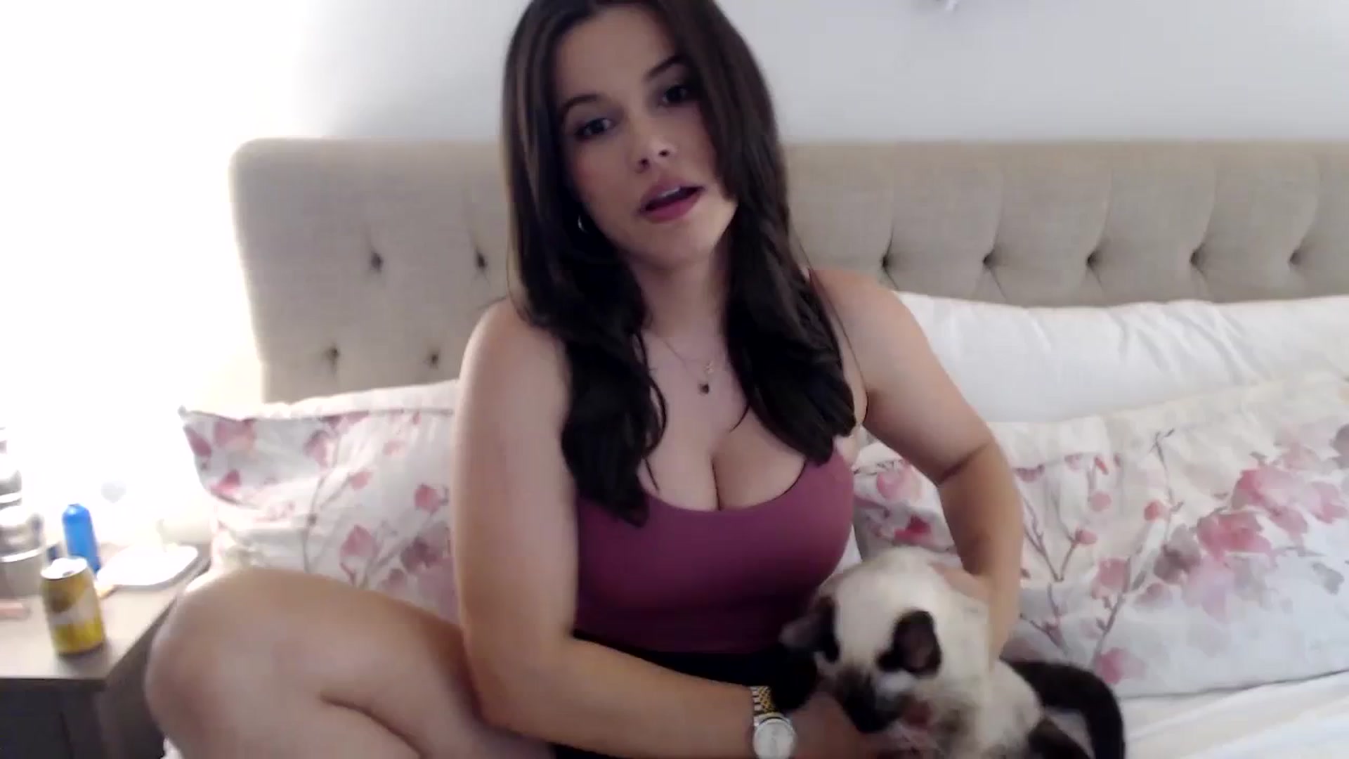 Gallery image thumbnail from JustJoslyn's myfreecams stream on, 03/22/2024, 20:42 image 1 of 20