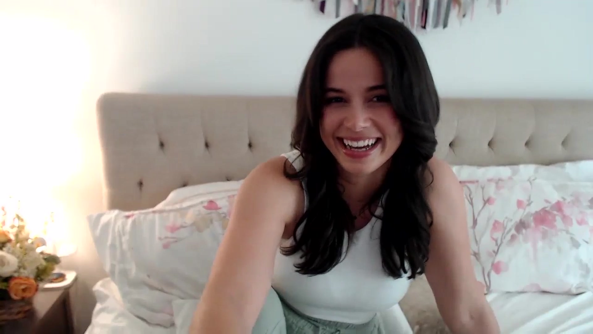Gallery image thumbnail from JustJoslyn's myfreecams stream on, 04/10/2024, 20:20 image 17 of 20