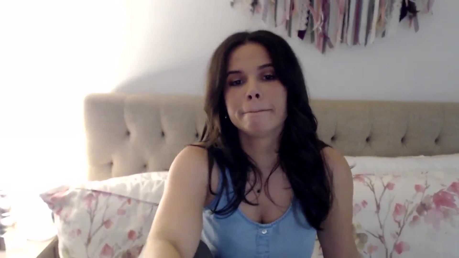 Gallery image thumbnail from JustJoslyn's myfreecams stream on, 05/17/2024, 18:24 image 20 of 20