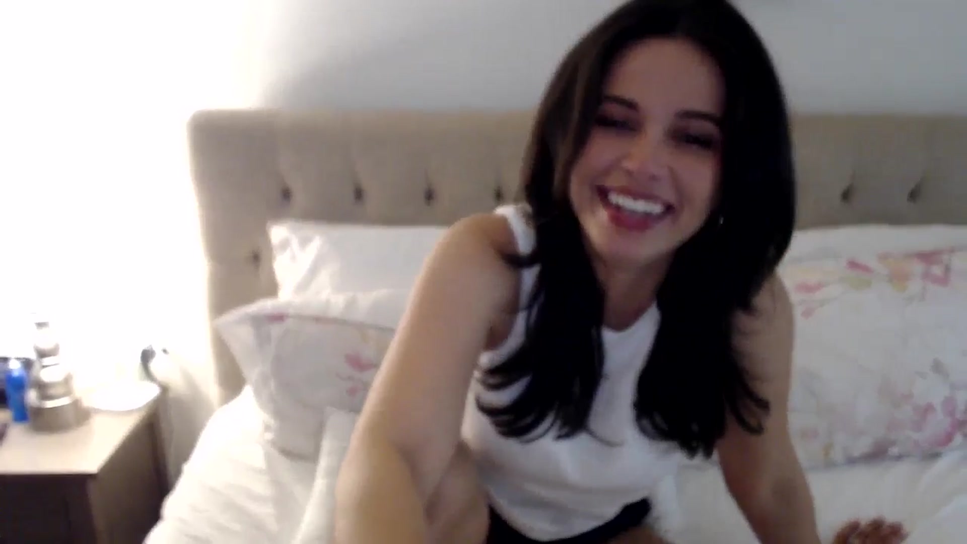 Gallery image thumbnail from JustJoslyn's myfreecams stream on, 05/20/2024, 18:34 image 16 of 20