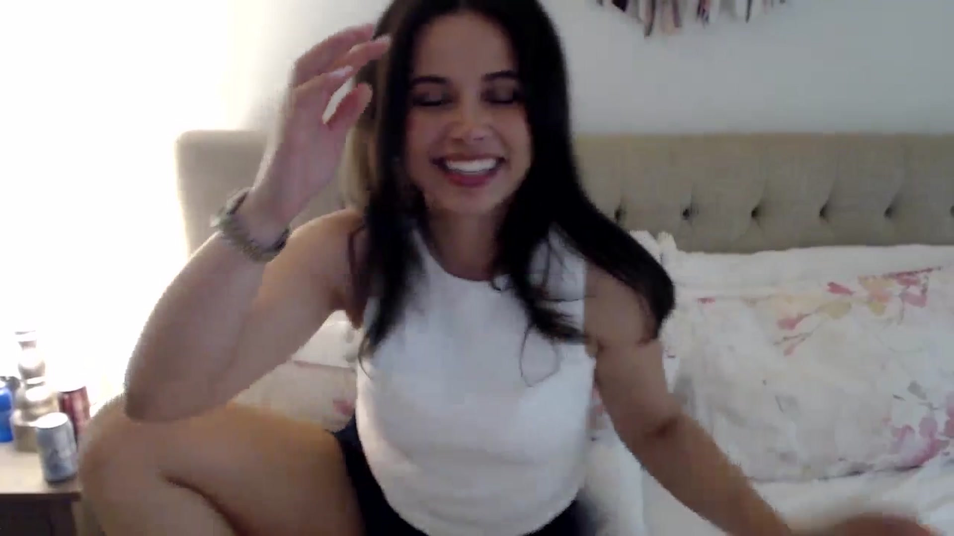 Gallery image thumbnail from JustJoslyn's myfreecams stream on, 05/20/2024, 19:28 image 18 of 20