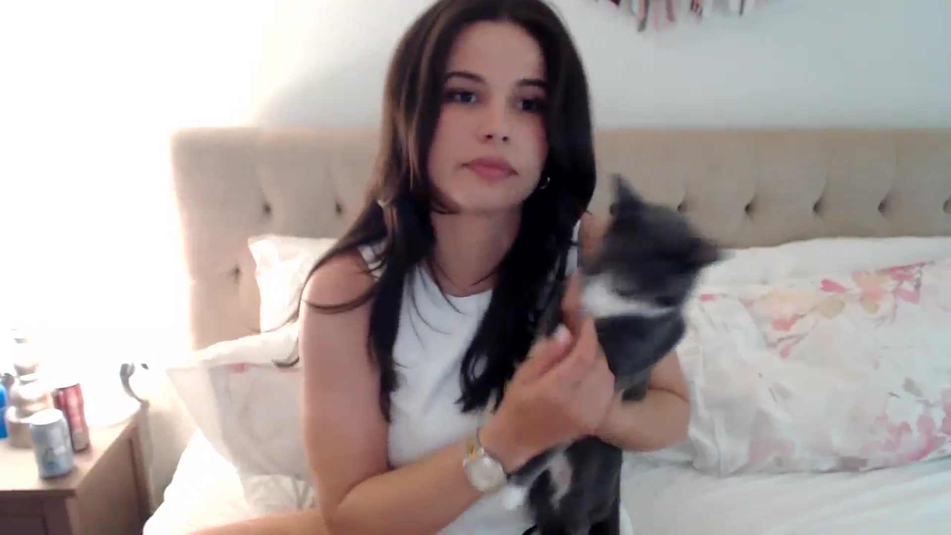 Gallery image thumbnail from JustJoslyn's myfreecams stream on, 05/20/2024, 19:28 image 16 of 20