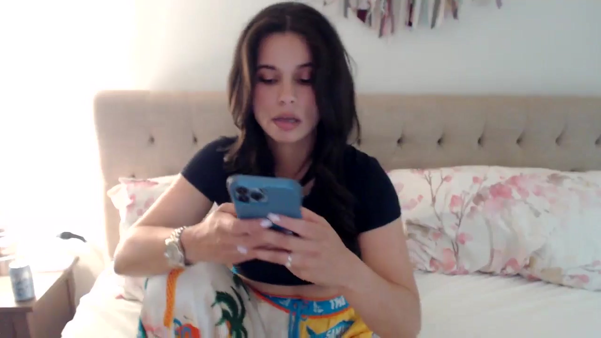 Gallery image thumbnail from JustJoslyn's myfreecams stream on, 05/22/2024, 18:34 image 6 of 20