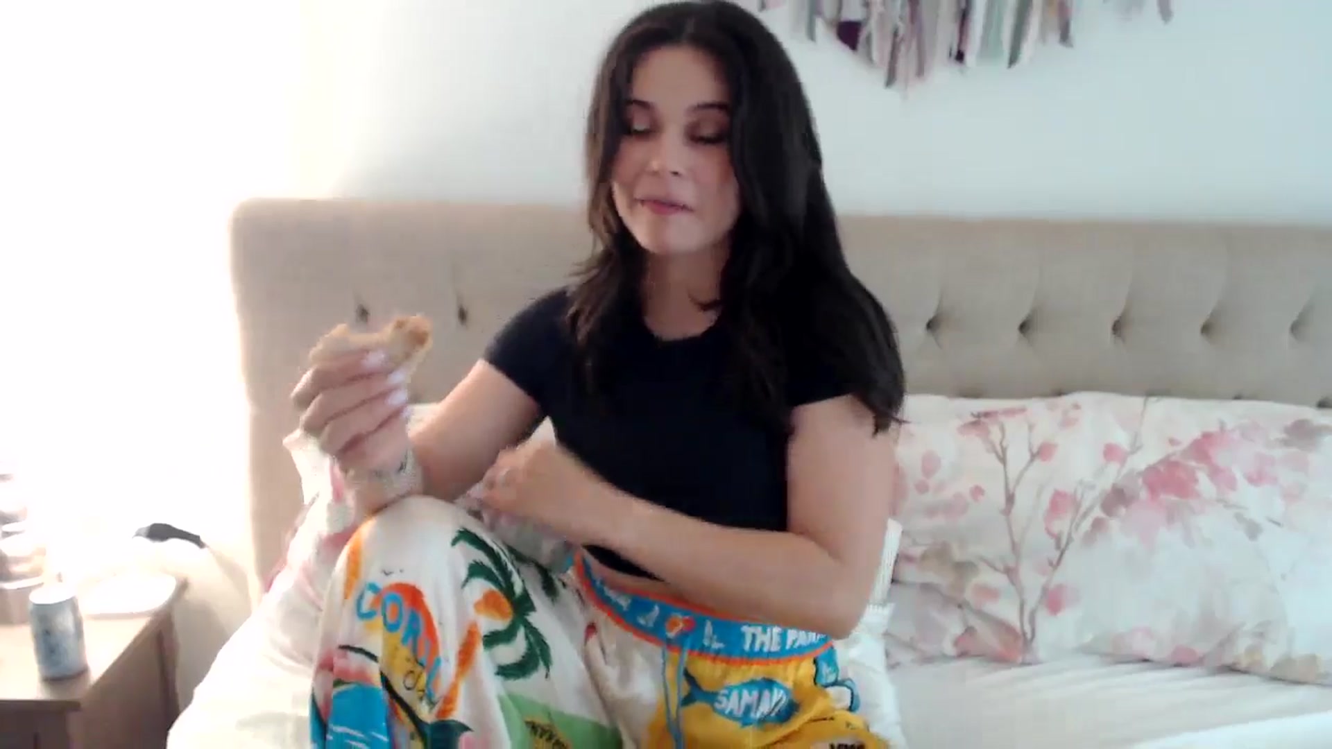 Gallery image thumbnail from JustJoslyn's myfreecams stream on, 05/22/2024, 20:40 image 17 of 20