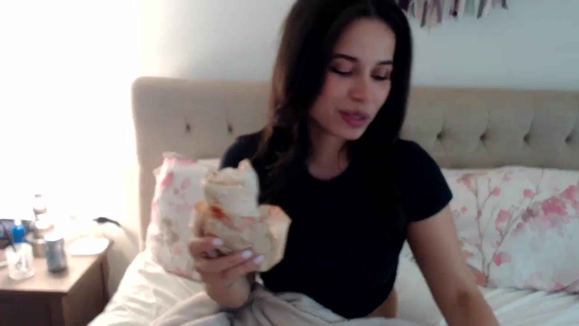 Gallery image thumbnail from JustJoslyn's myfreecams stream on, 05/22/2024, 20:40 image 1 of 20