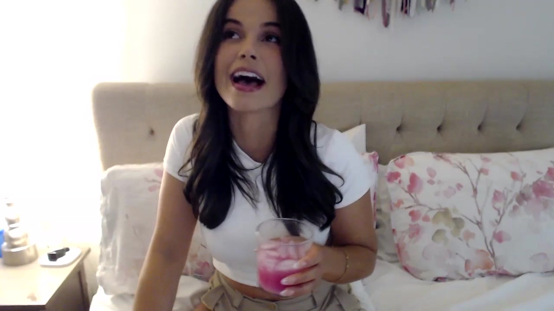 Gallery image thumbnail from JustJoslyn's myfreecams stream on, 09/16/2024, 19:09 image 5 of 20