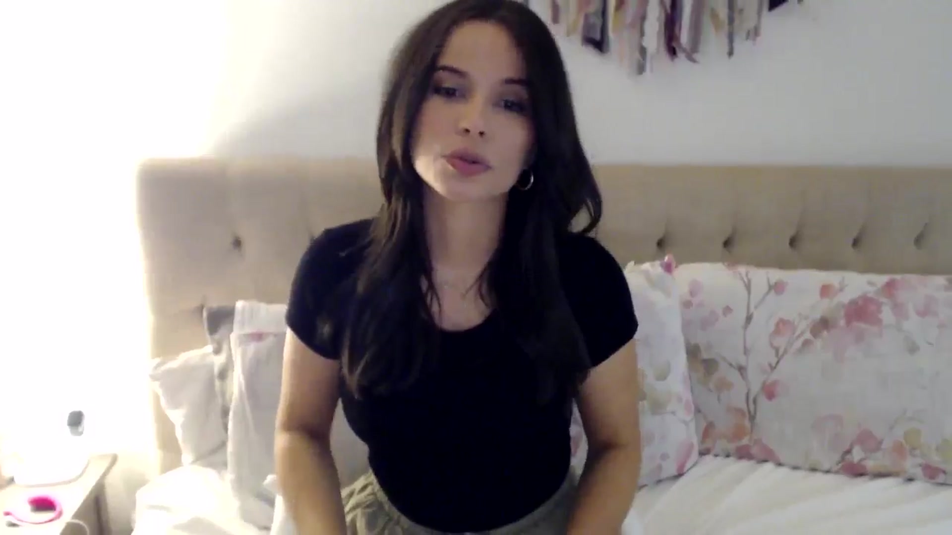 Gallery image thumbnail from JustJoslyn's myfreecams stream on, 12/18/2024, 19:44 image 11 of 20