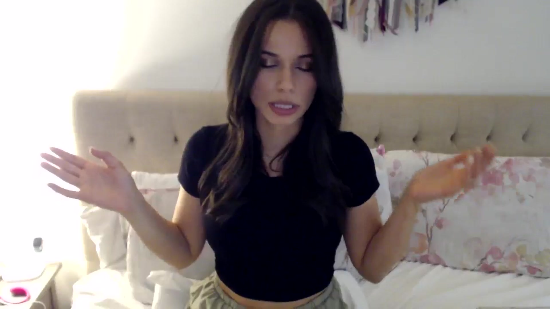 Gallery image thumbnail from JustJoslyn's myfreecams stream on, 12/18/2024, 19:44 image 16 of 20